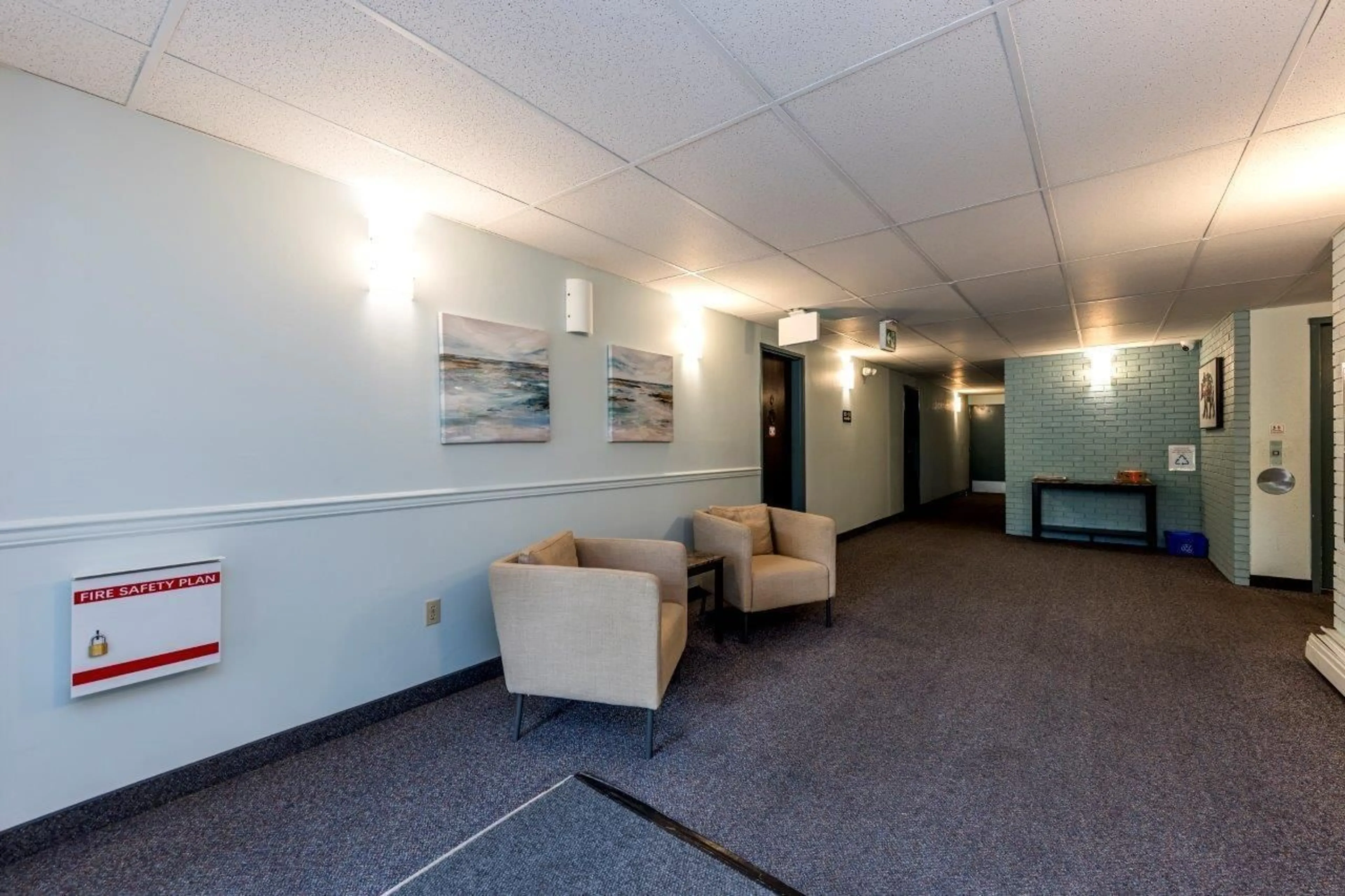 Lobby for 219 - 1442 BLACKWOOD STREET, White Rock British Columbia V4B3V5