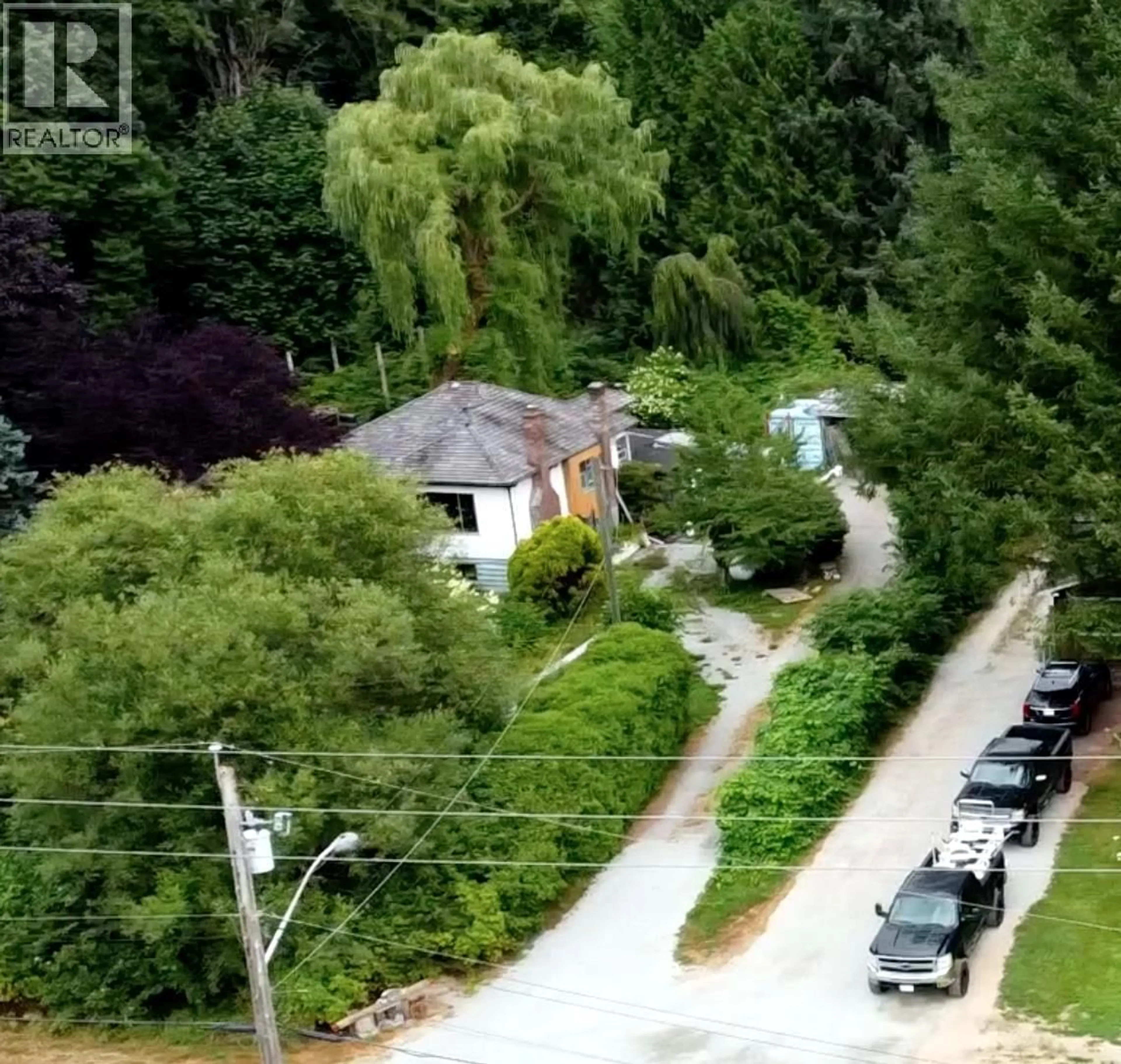 A pic from outside/outdoor area/front of a property/back of a property/a pic from drone, street for 40708 OLSON ROAD, Squamish British Columbia V0N1T0