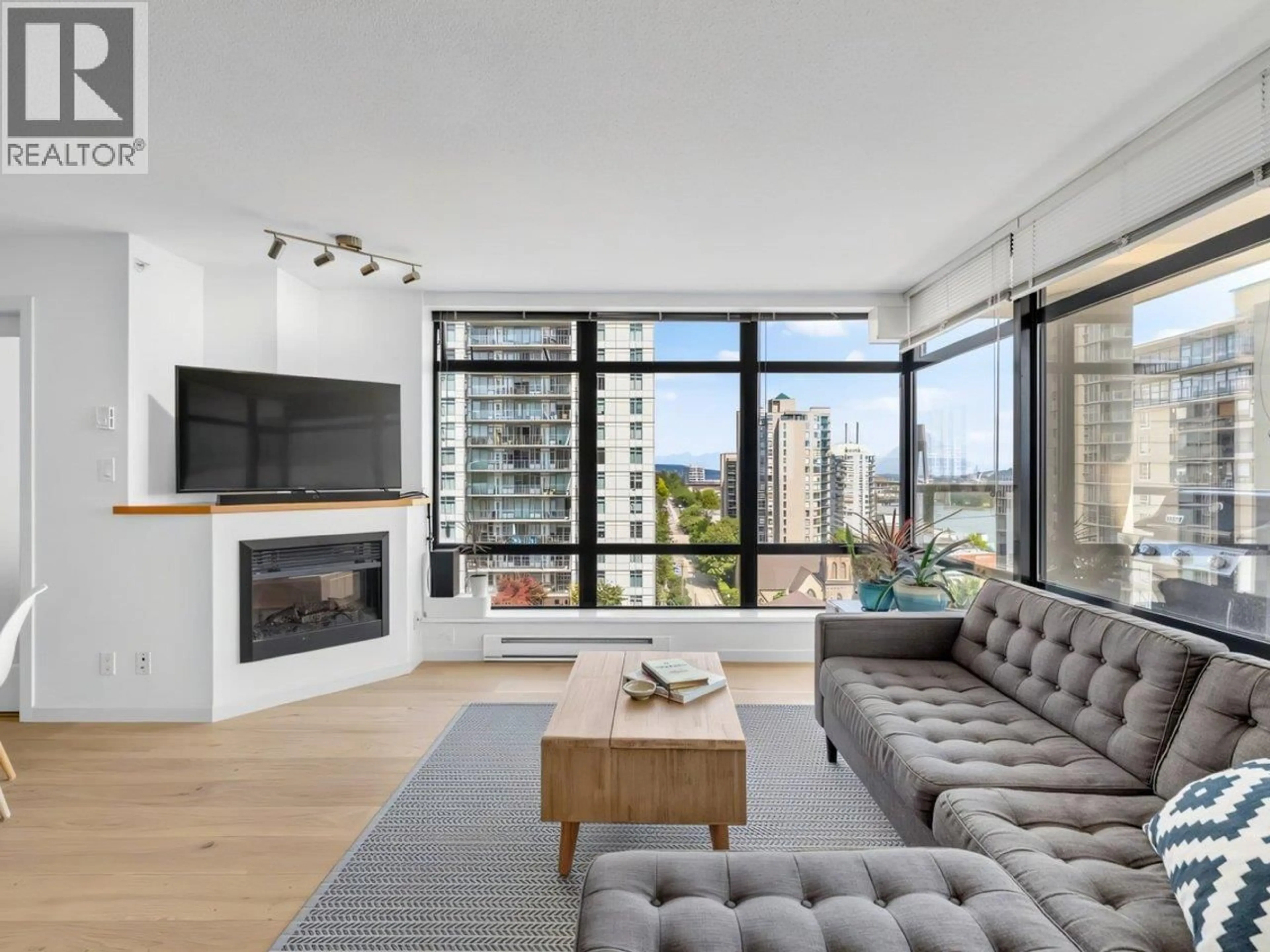 Living room with furniture, unknown for 1205 - 610 VICTORIA STREET, New Westminster British Columbia V3M0A5