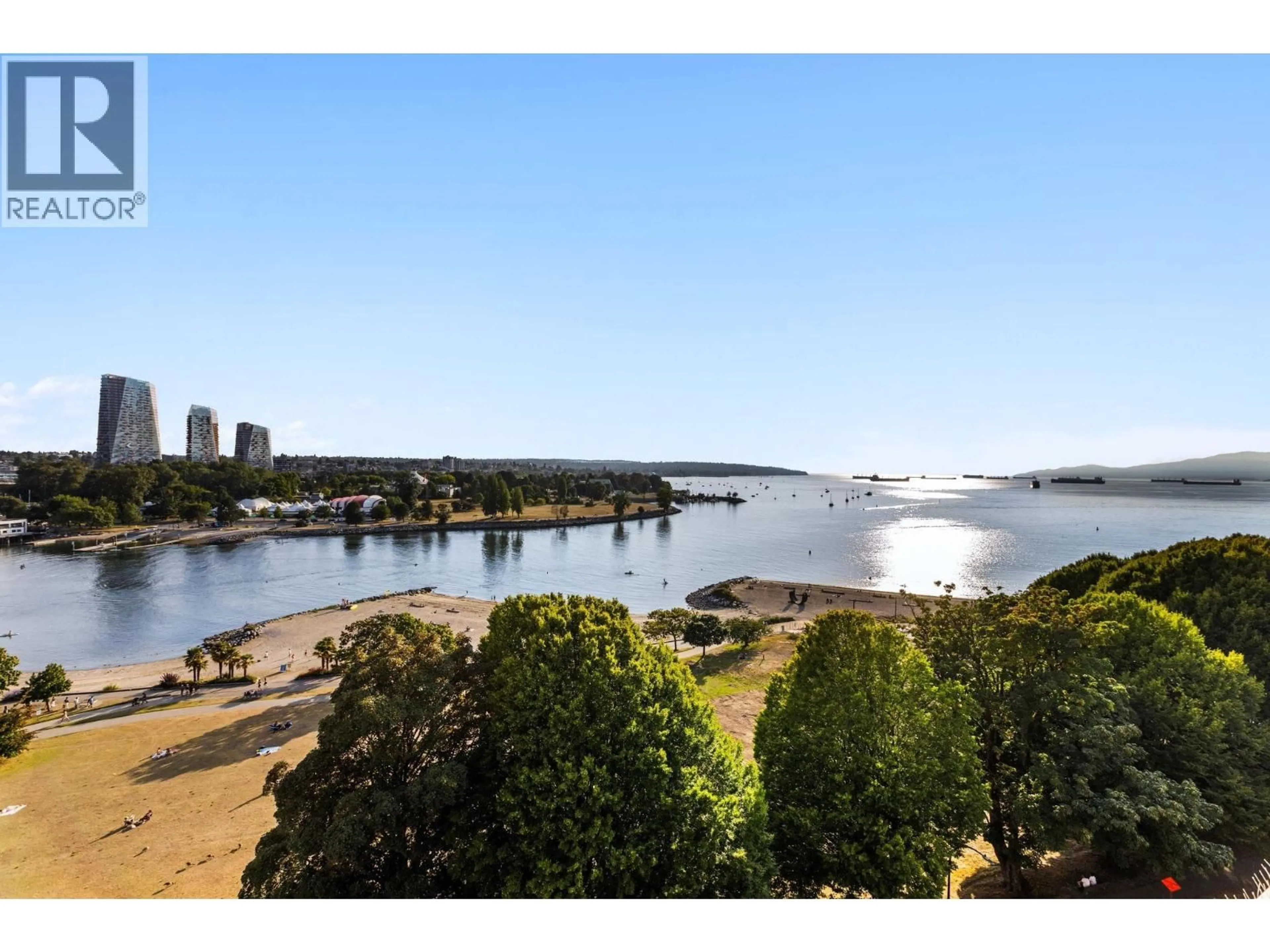 A pic from outside/outdoor area/front of a property/back of a property/a pic from drone, water/lake/river/ocean view for 901 - 1233 BEACH AVENUE, Vancouver British Columbia V6E1V4