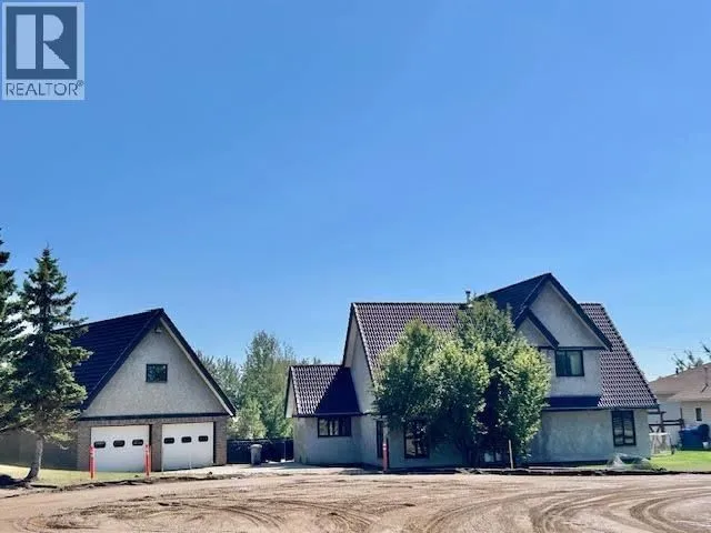 5516 MINNAKER CRESCENT, Fort Nelson
