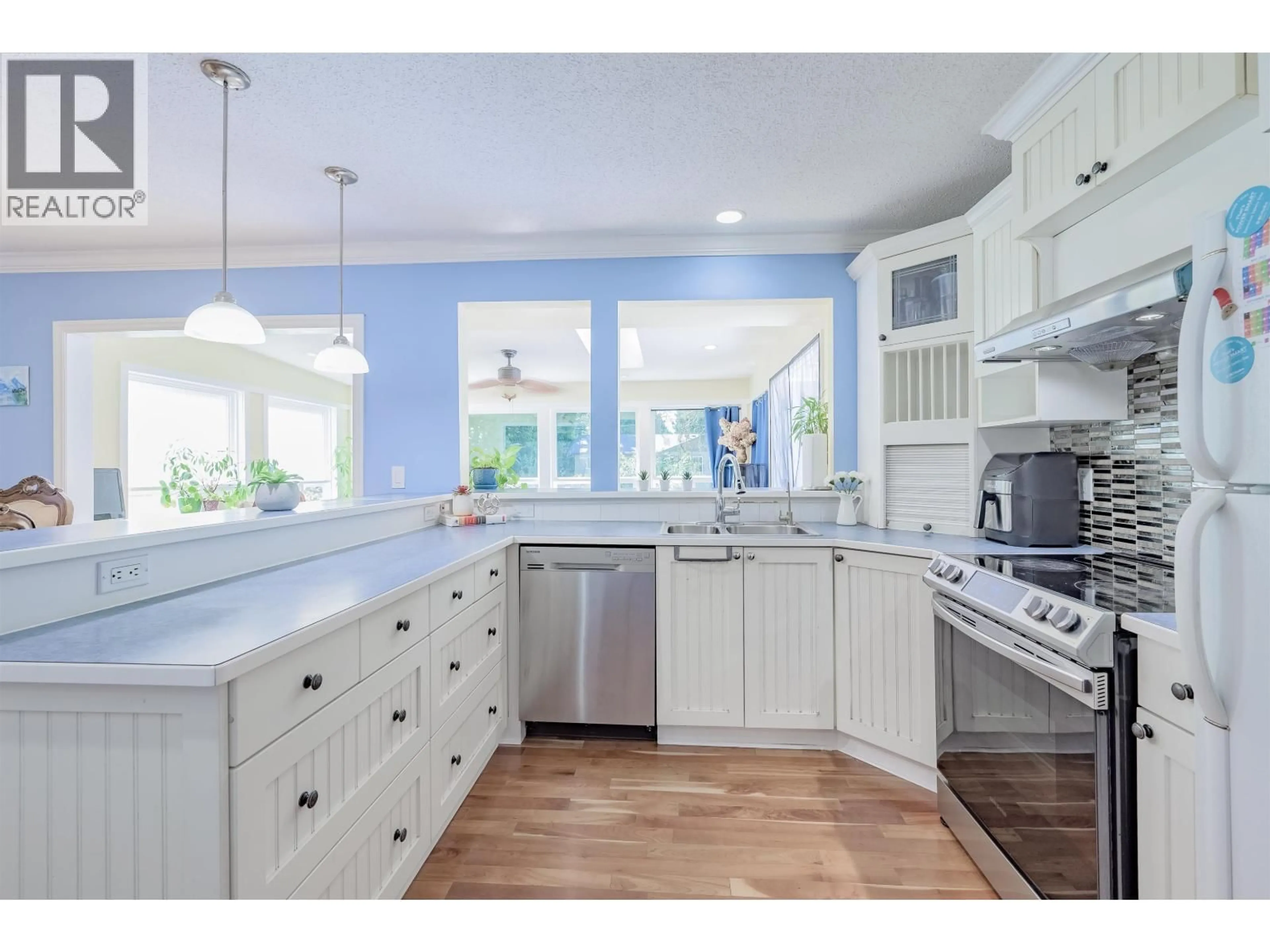 Open concept kitchen, ceramic/tile floor for 1780 GREENMOUNT AVENUE, Port Coquitlam British Columbia V3B2S6