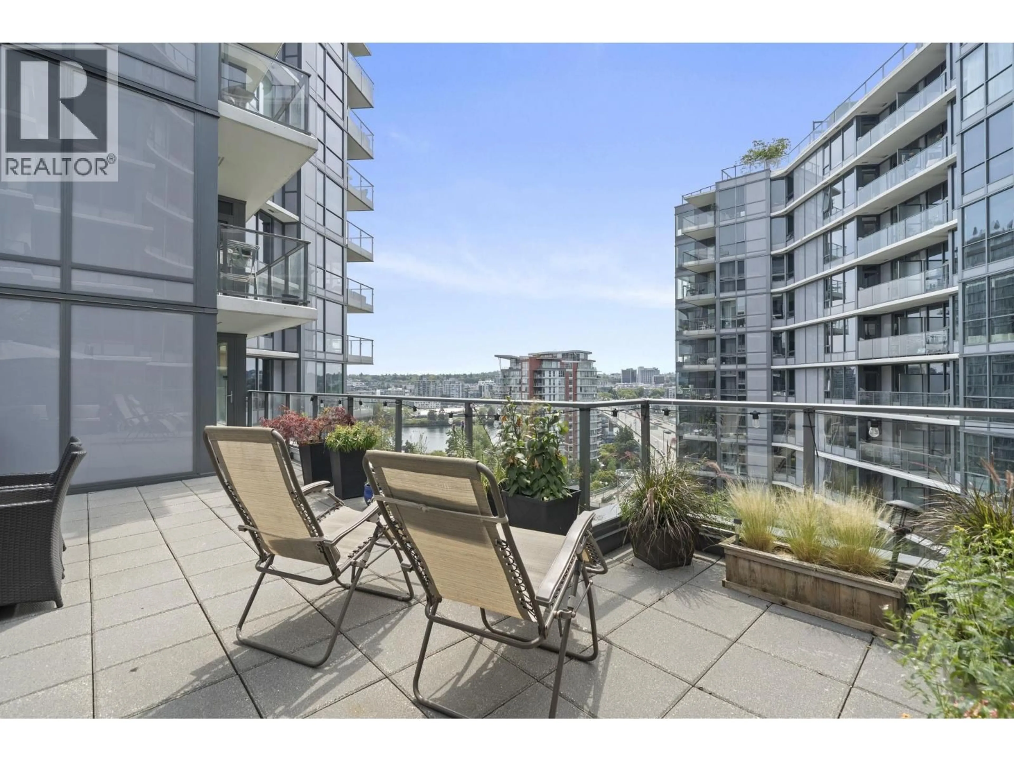 Patio, city buildings view from balcony for 1251 - 38 SMITHE STREET, Vancouver British Columbia V6B0P3