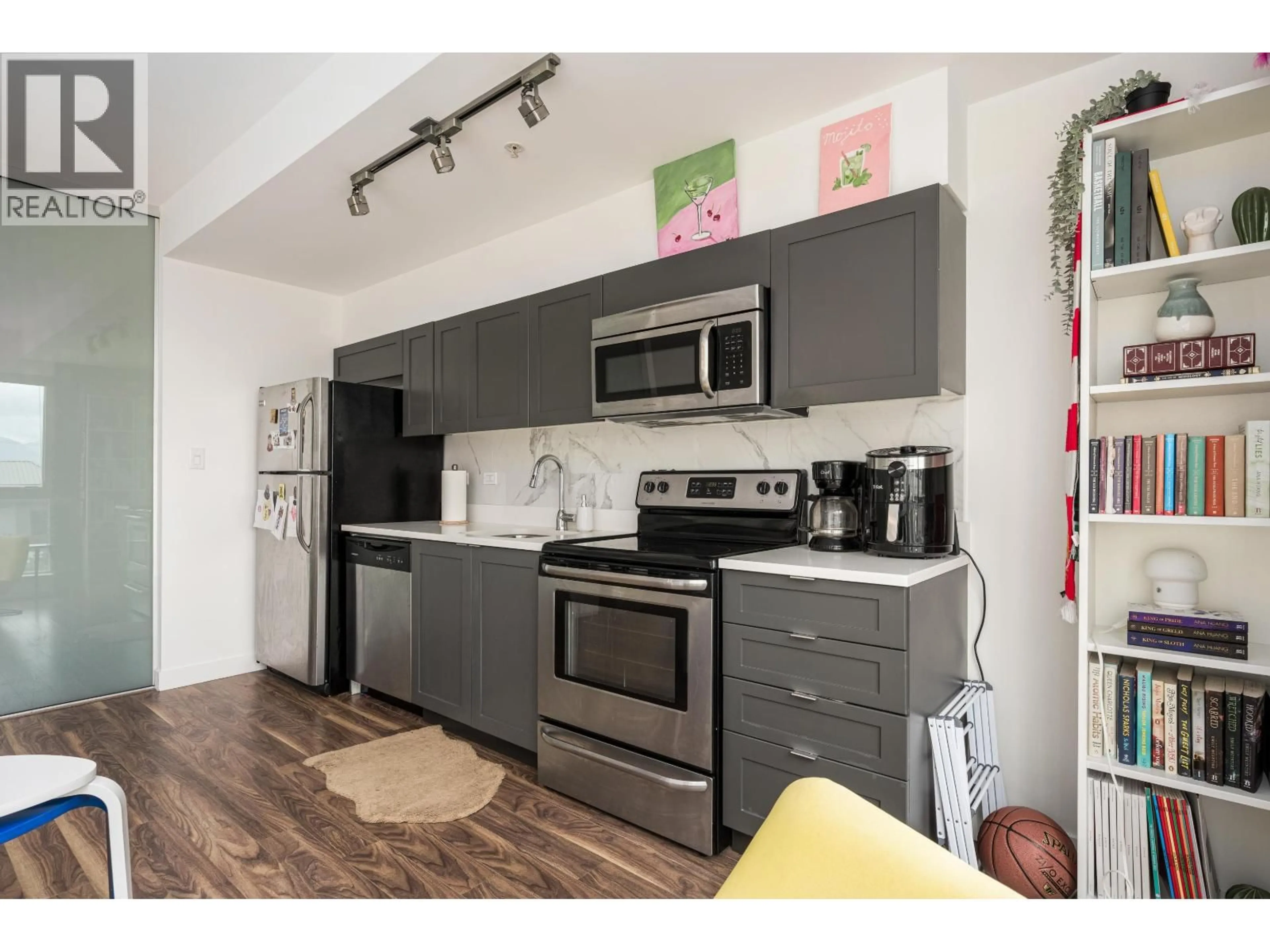 Standard kitchen, unknown for 208 - 2511 QUEBEC STREET, Vancouver British Columbia V5T0B6