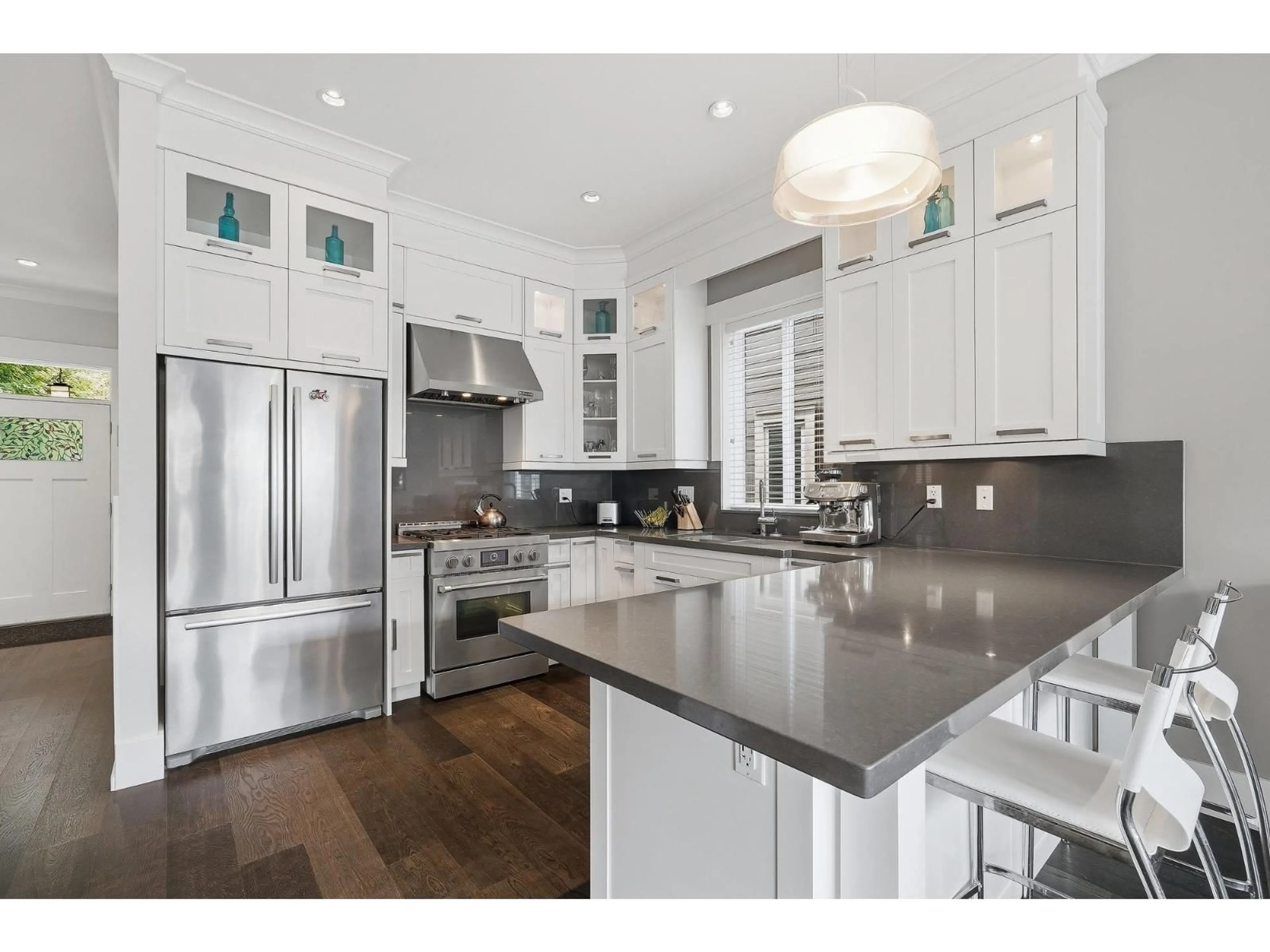 Open concept kitchen, unknown for 14713 32 AVENUE, Surrey British Columbia V4P1Z8