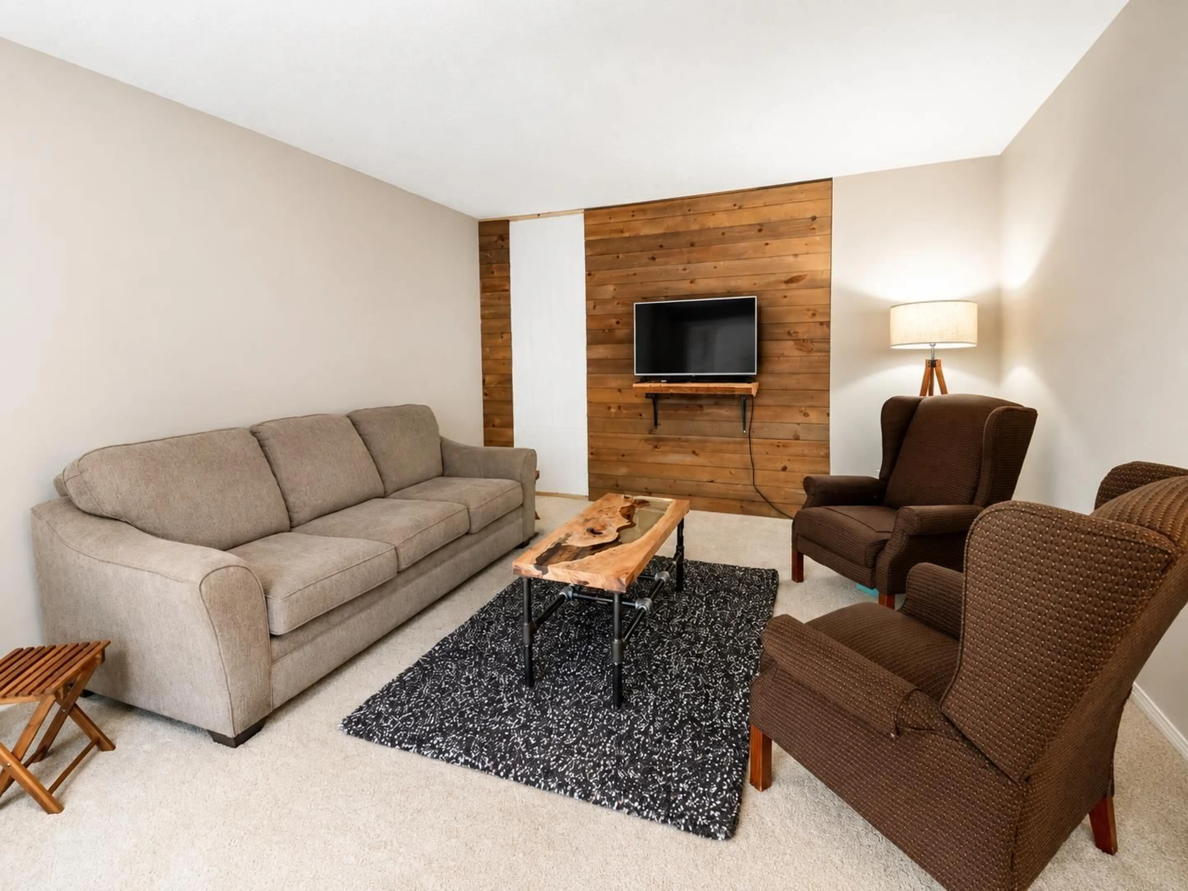 Living room with furniture, unknown for 35350 MCCORKELL DRIVE, Abbotsford British Columbia V3G2C3
