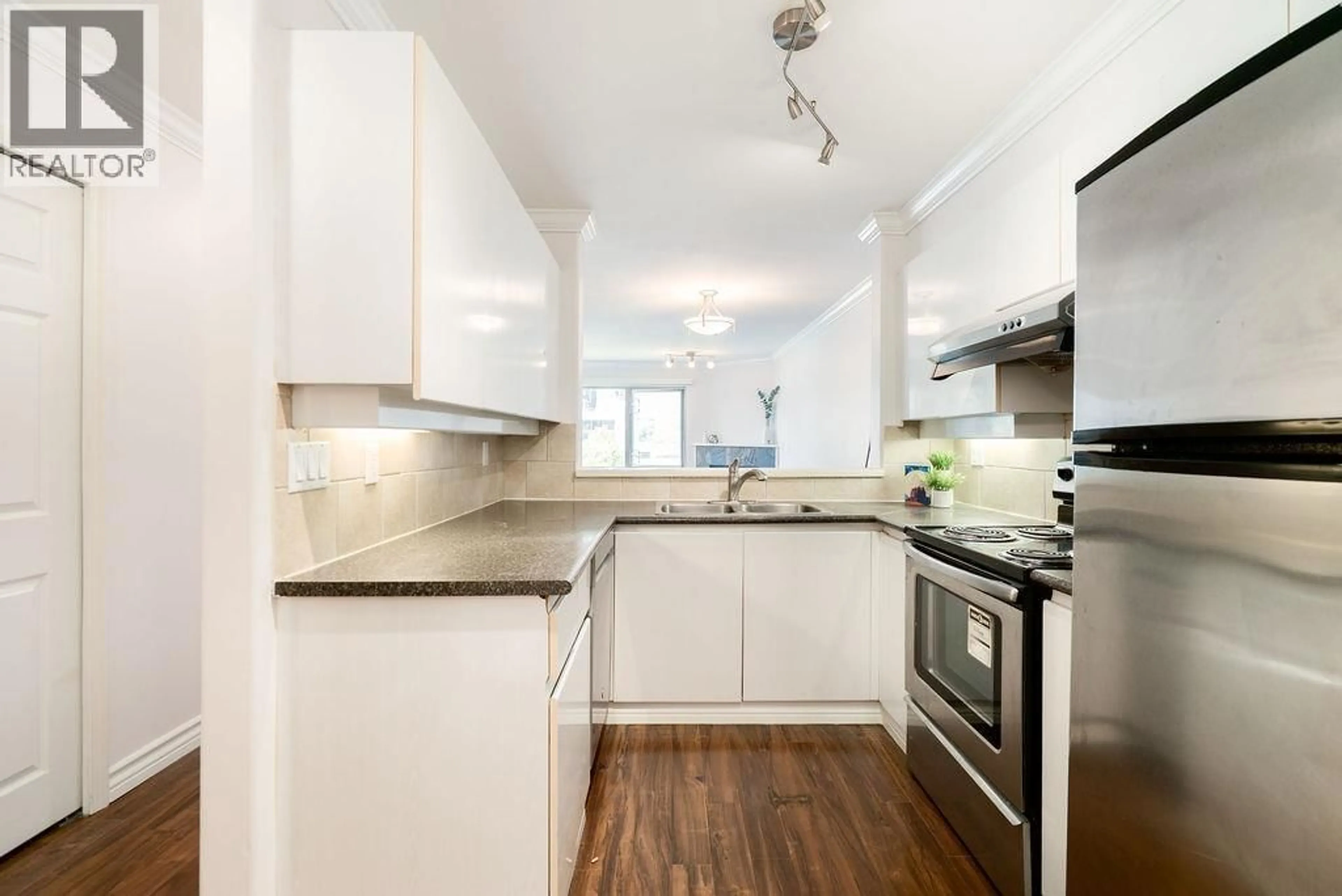 Standard kitchen, wood/laminate floor for 301 - 210 CARNARVON STREET, New Westminster British Columbia V3L1B8