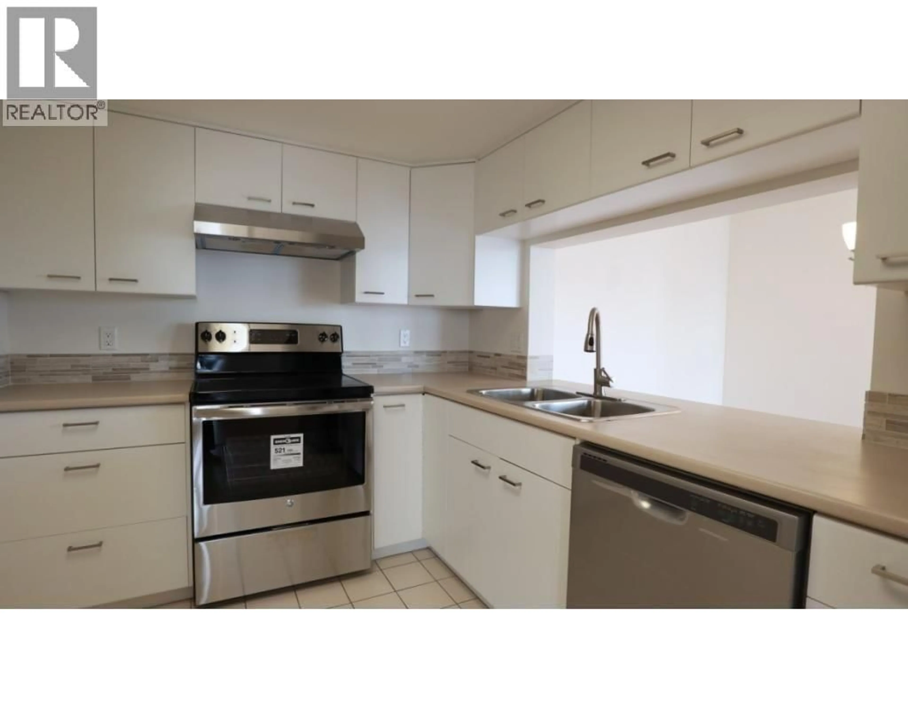 Standard kitchen, unknown for 1702 - 121 TENTH STREET, New Westminster British Columbia V3M3X7