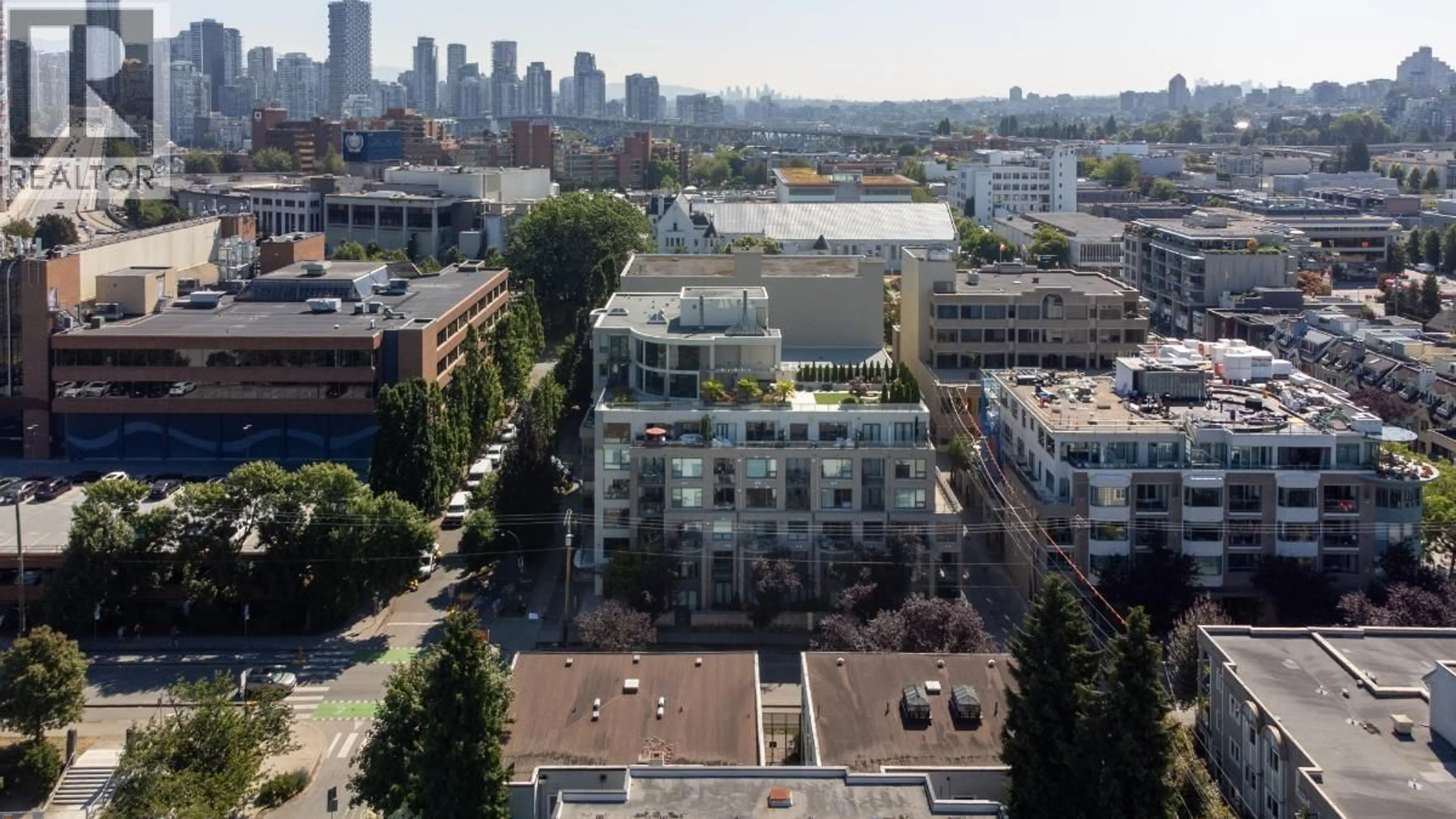 A pic from outside/outdoor area/front of a property/back of a property/a pic from drone, city buildings view from balcony for 503 - 1888 YORK AVENUE, Vancouver British Columbia V6J5H8