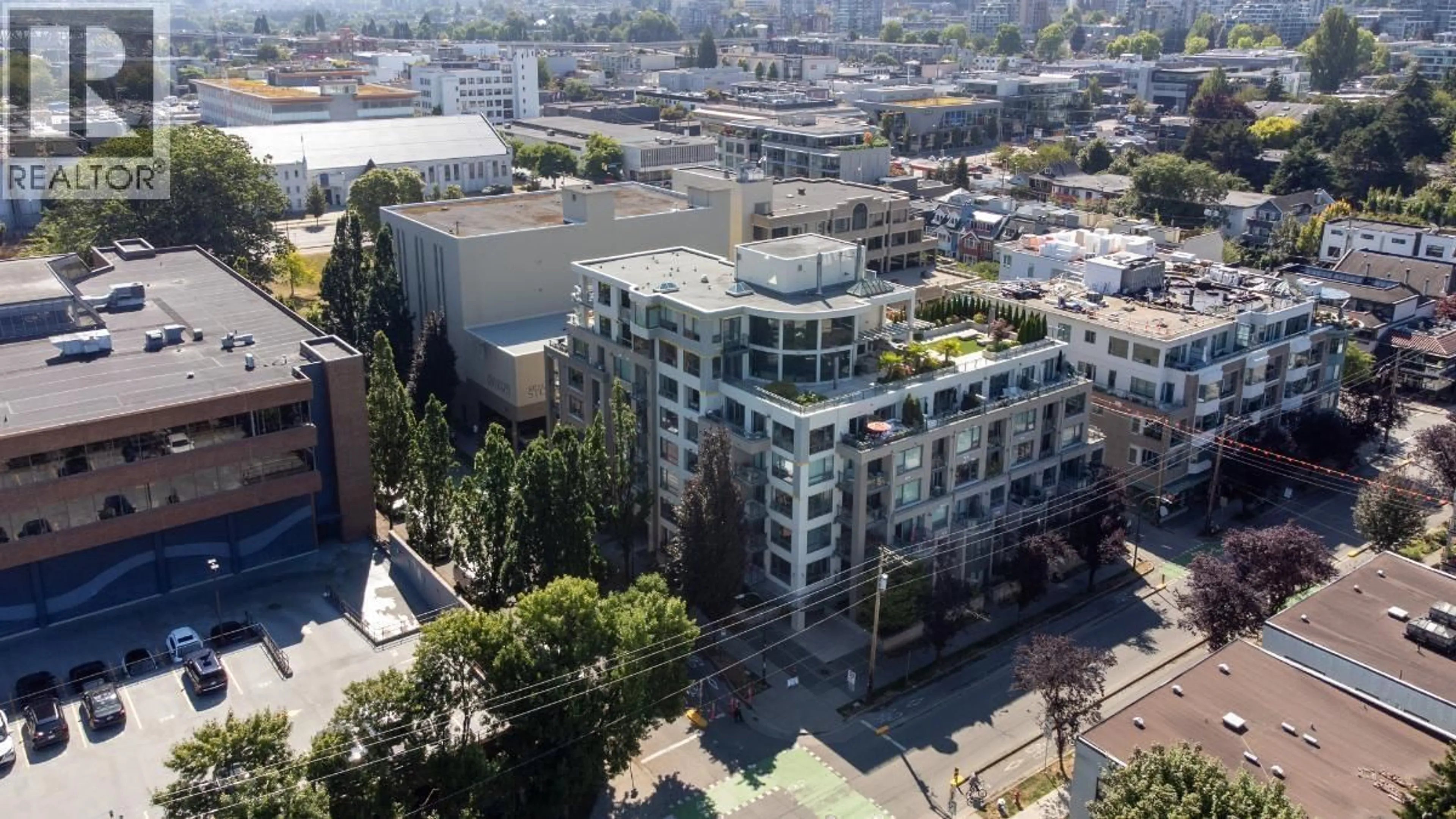 A pic from outside/outdoor area/front of a property/back of a property/a pic from drone, city buildings view from balcony for 503 - 1888 YORK AVENUE, Vancouver British Columbia V6J5H8