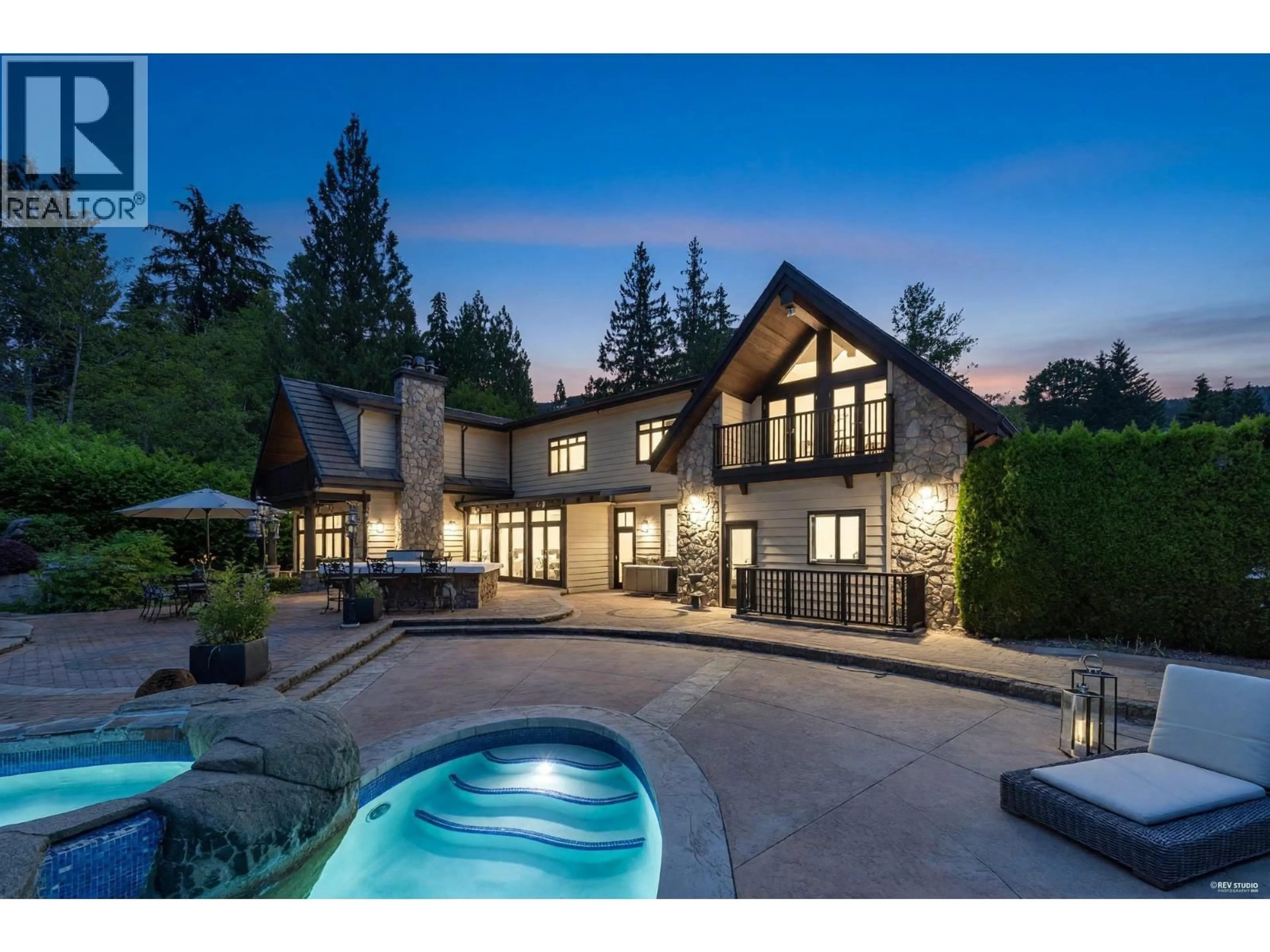 A pic from outside/outdoor area/front of a property/back of a property/a pic from drone, mountain view for 3007 SUNNYSIDE ROAD, Anmore British Columbia V3H5G6