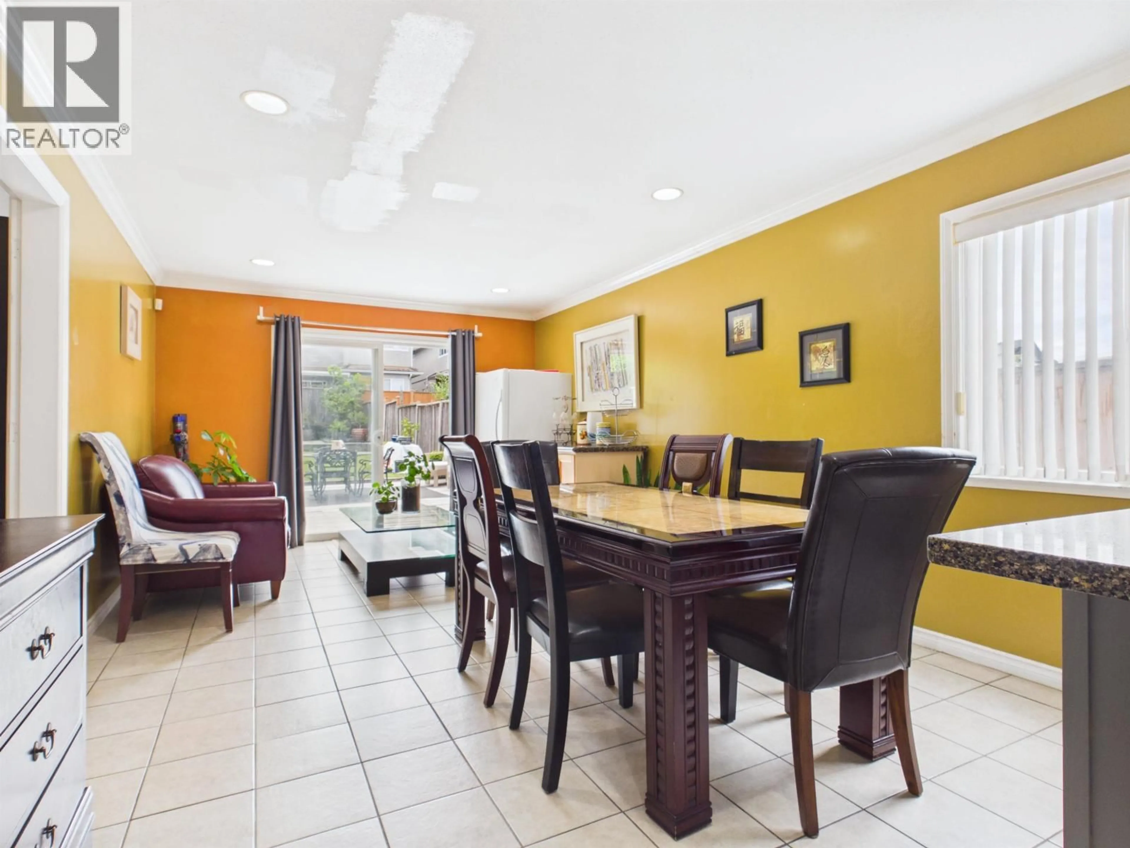 Dining room, ceramic/tile floor for 6615 DUFFERIN, Burnaby British Columbia V5H3T2