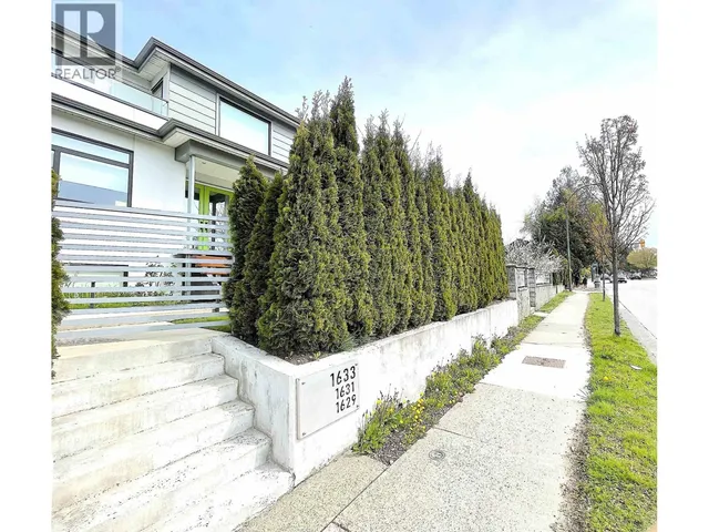 1633 MARINE DRIVE, Vancouver 4