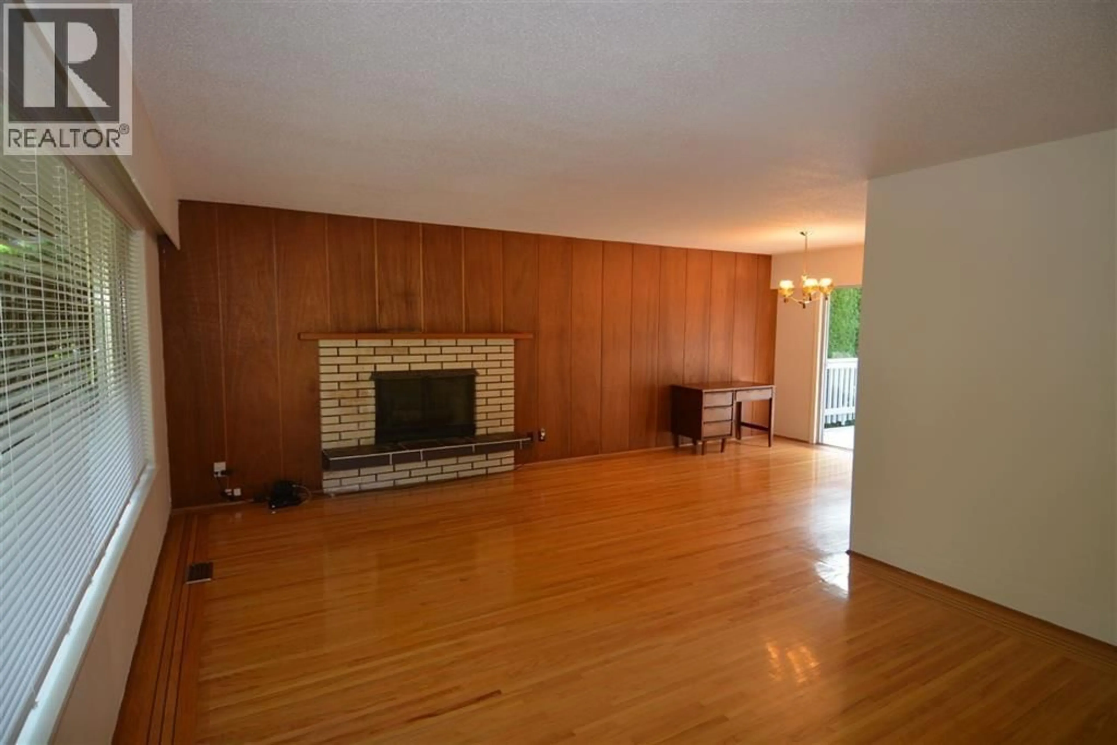A pic of a room for 929 PROSPECT AVENUE, North Vancouver British Columbia V7R2M2