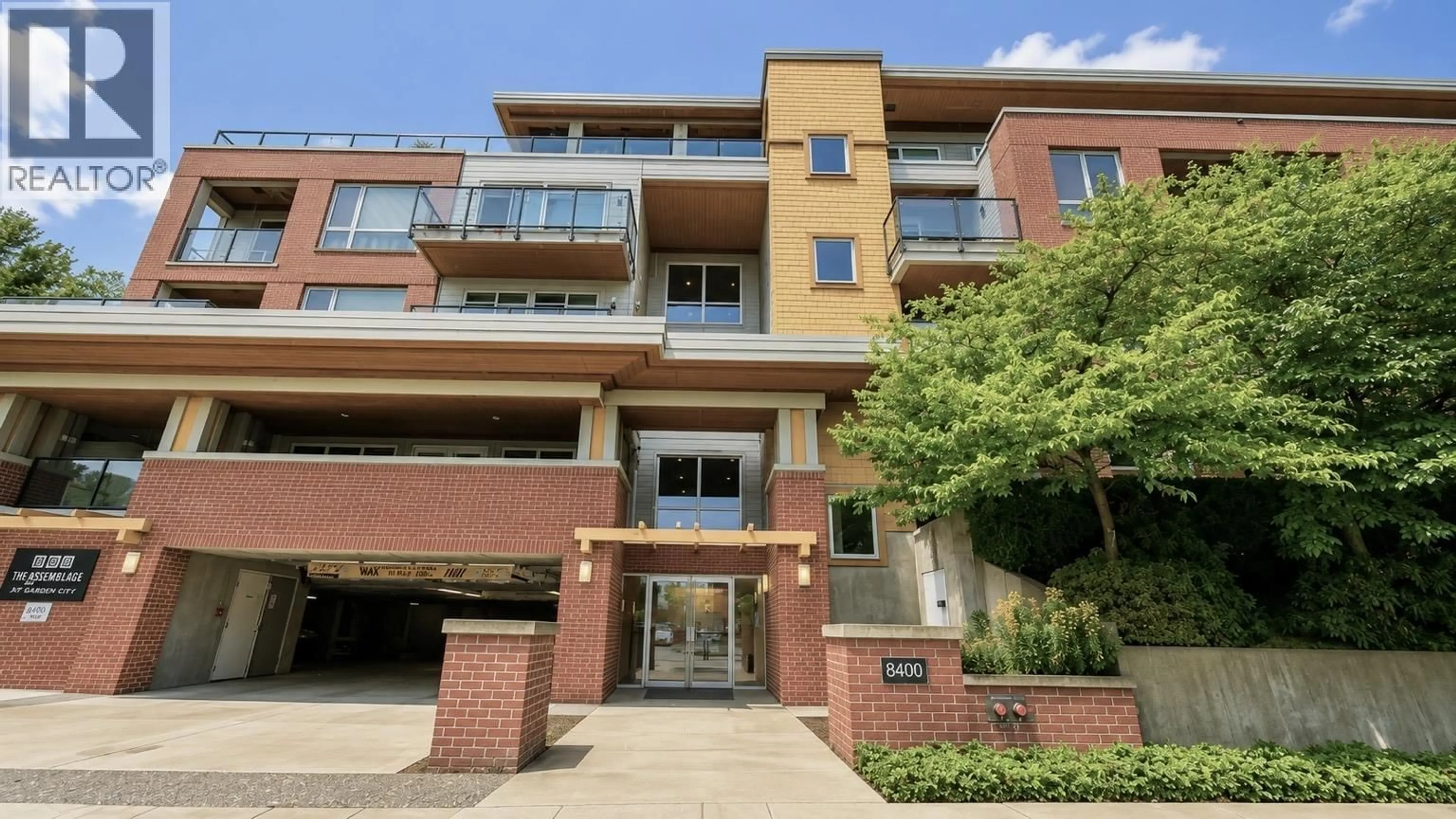 Indoor foyer for 208 - 8400 ANDERSON ROAD, Richmond British Columbia V6Y1S6