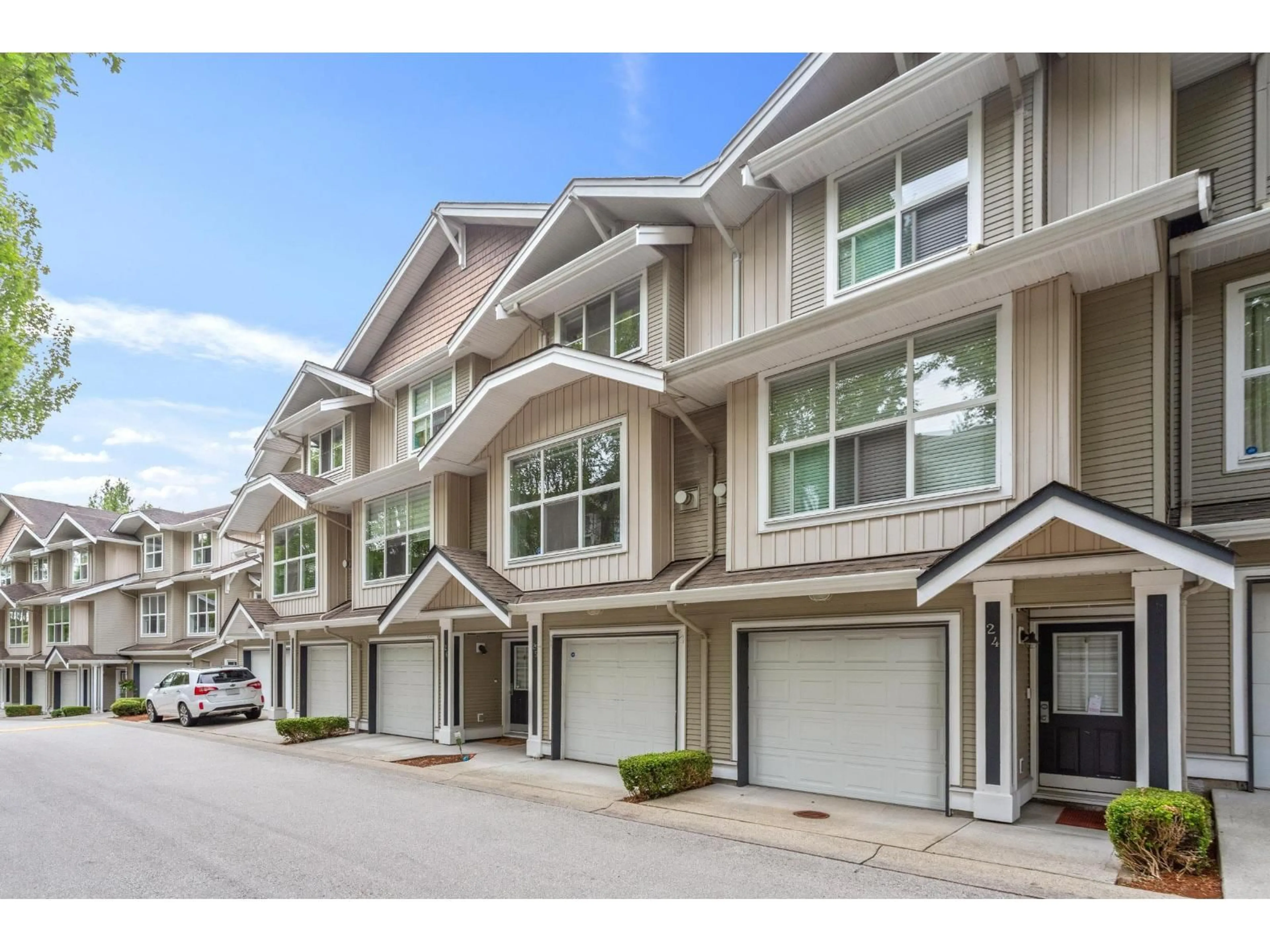 Unknown for 25 - 20460 66 AVENUE, Langley British Columbia V2Y3B6