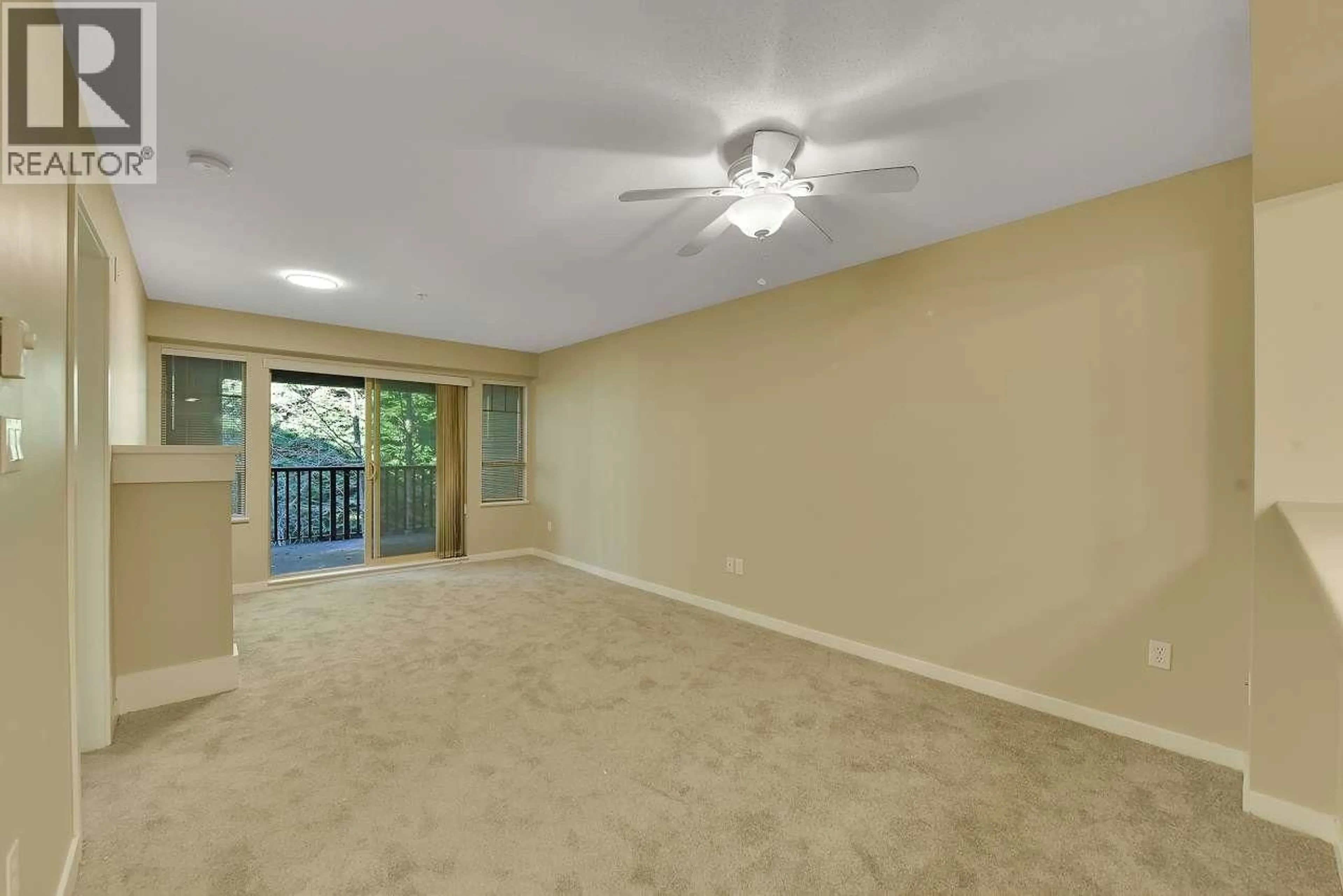 A pic of a room for 408 - 2959 SILVER SPRINGS BOULEVARD, Coquitlam British Columbia V3E3S5