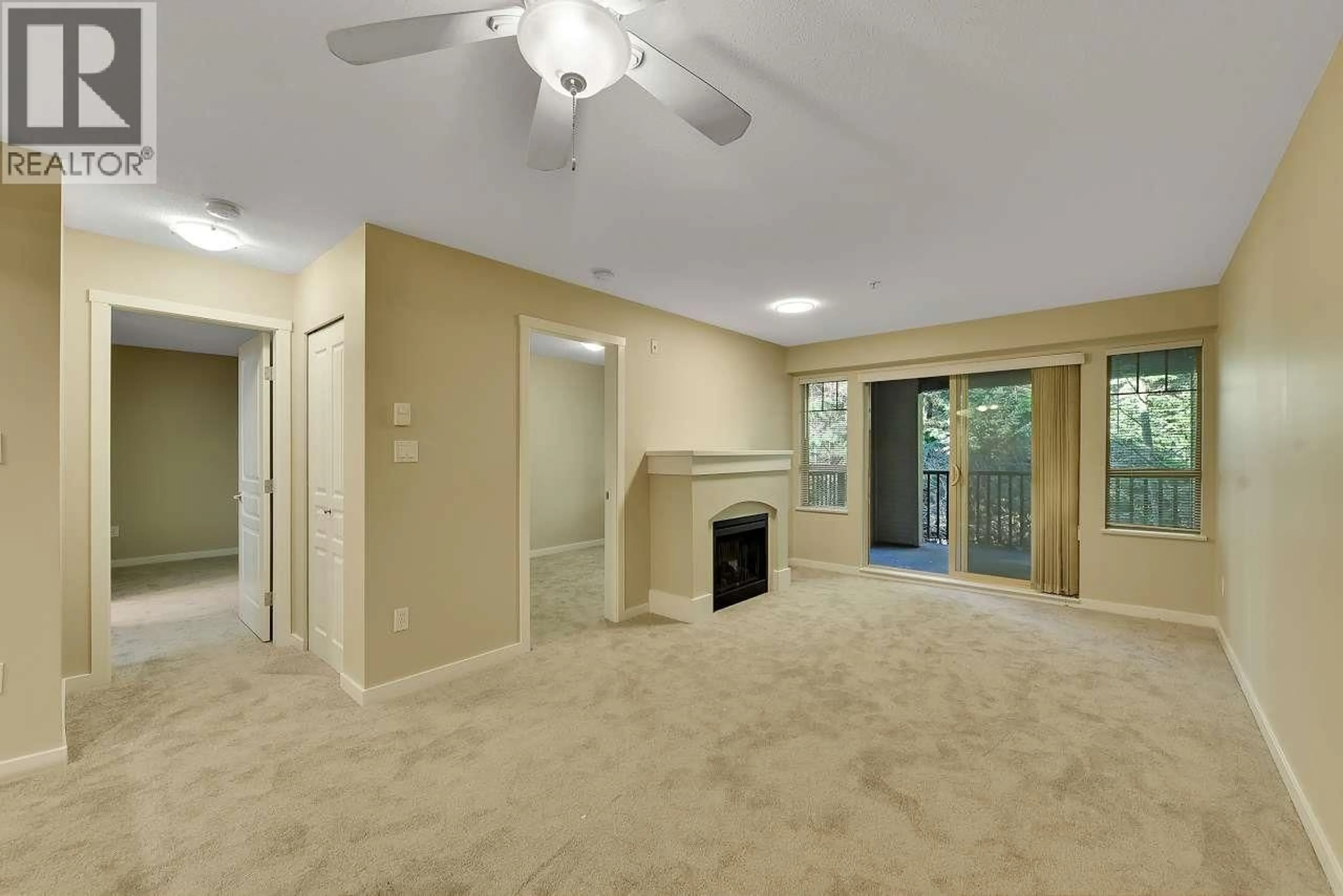 A pic of a room for 408 - 2959 SILVER SPRINGS BOULEVARD, Coquitlam British Columbia V3E3S5