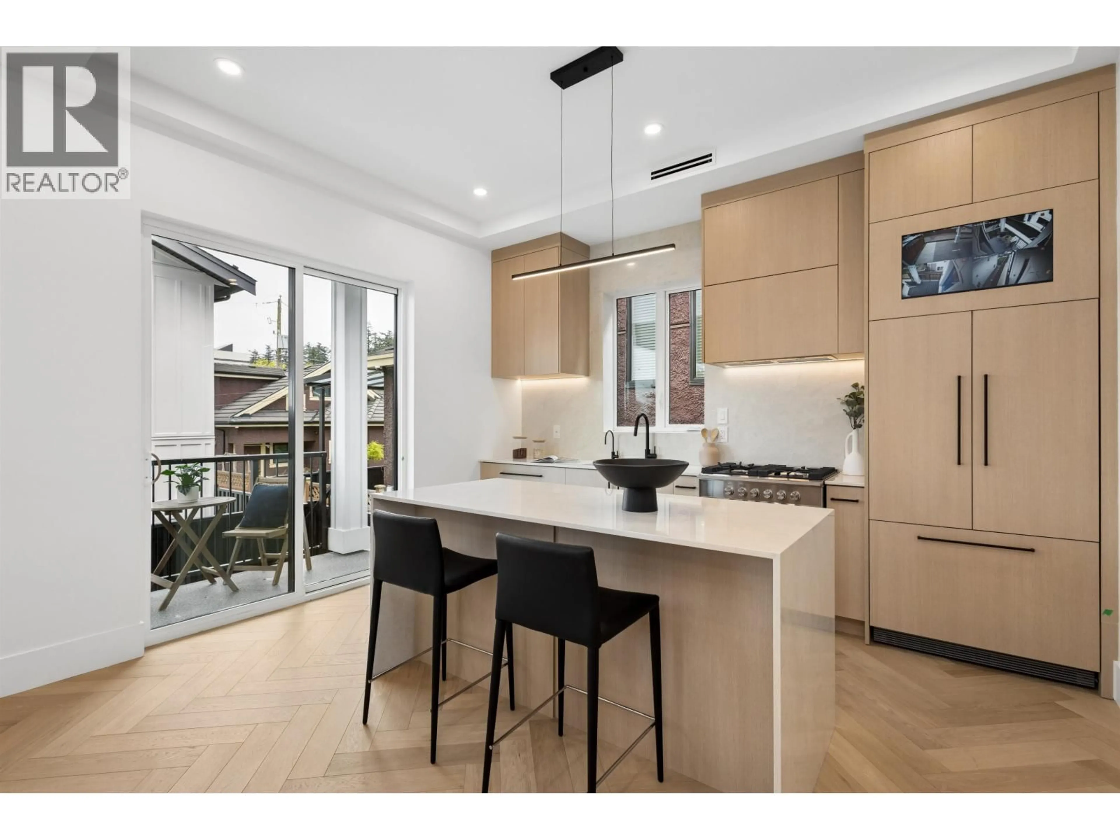 Open concept kitchen, ceramic/tile floor for 1 - 3637 46TH AVENUE, Vancouver British Columbia V5S1B7