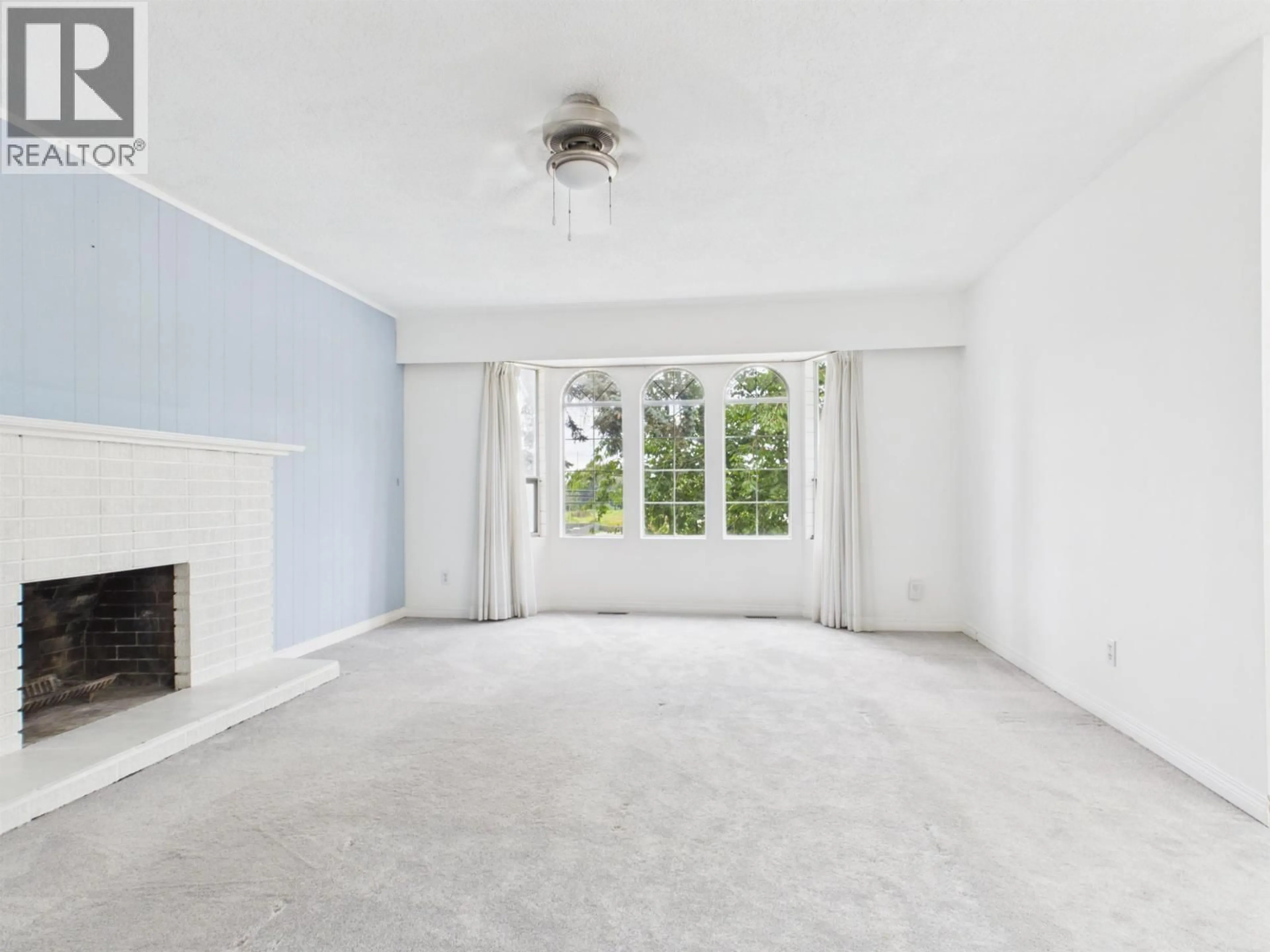 A pic of a room for 5135 MARINE DRIVE, Burnaby British Columbia V5J3G5