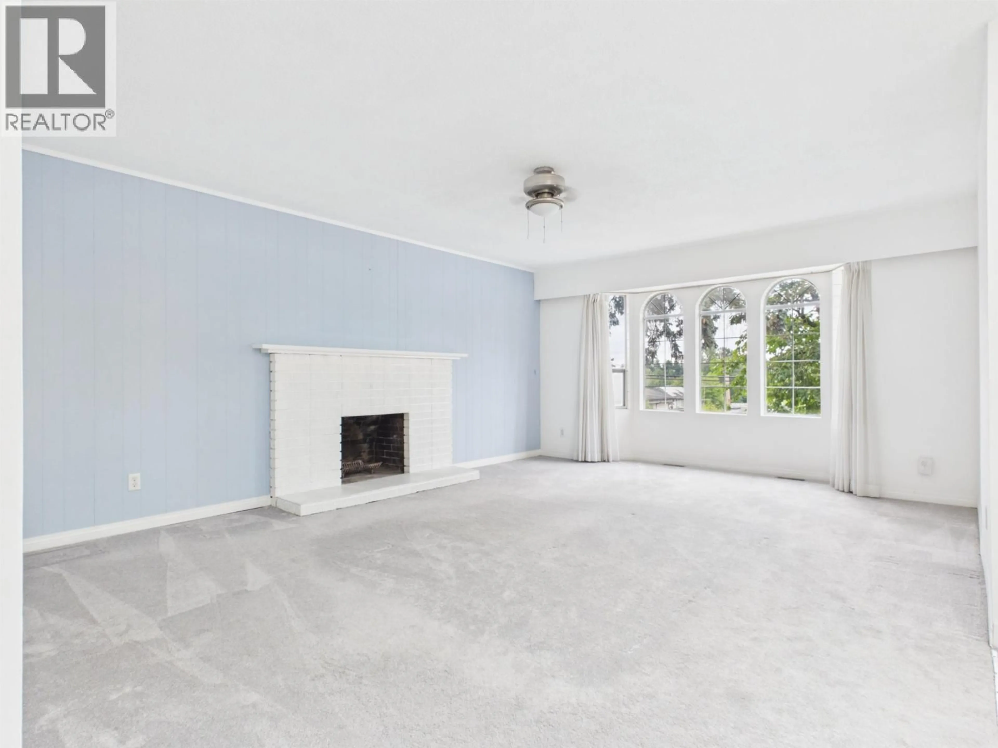 A pic of a room for 5135 MARINE DRIVE, Burnaby British Columbia V5J3G5