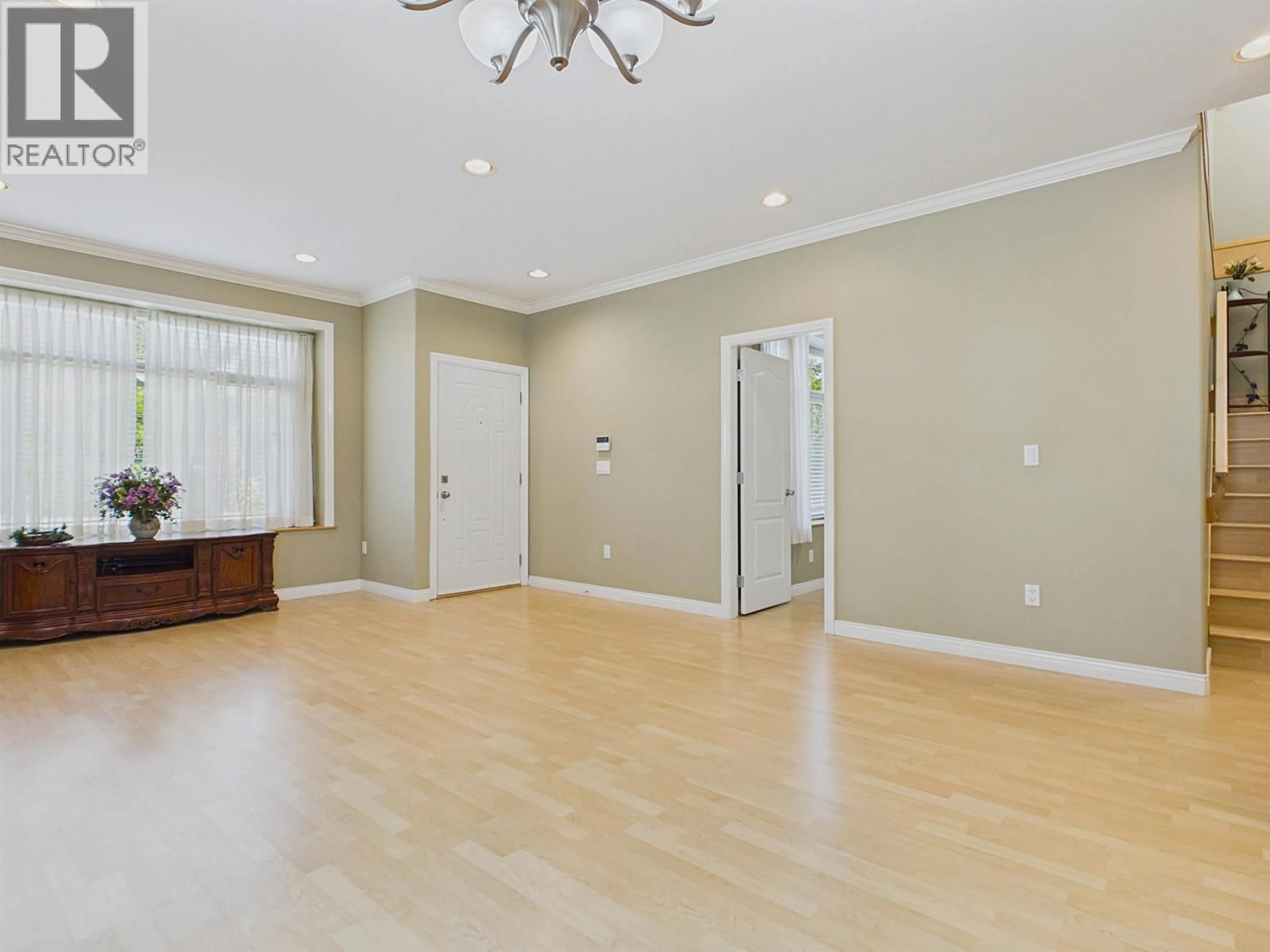 A pic of a room for 6060 CLINTON STREET, Burnaby British Columbia V5J2M5