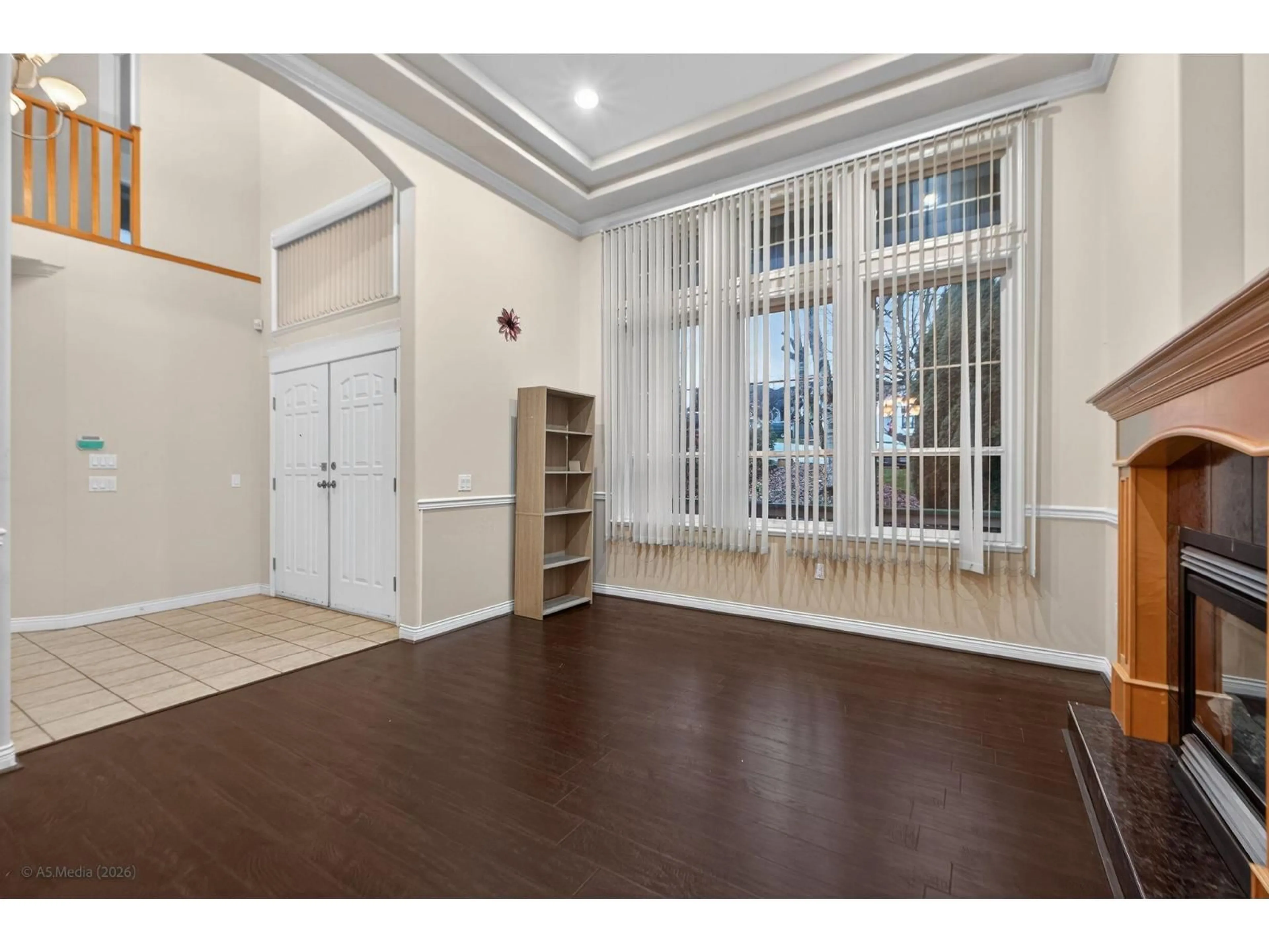 Indoor foyer for 7718 145 STREET, Surrey British Columbia V3S9C4