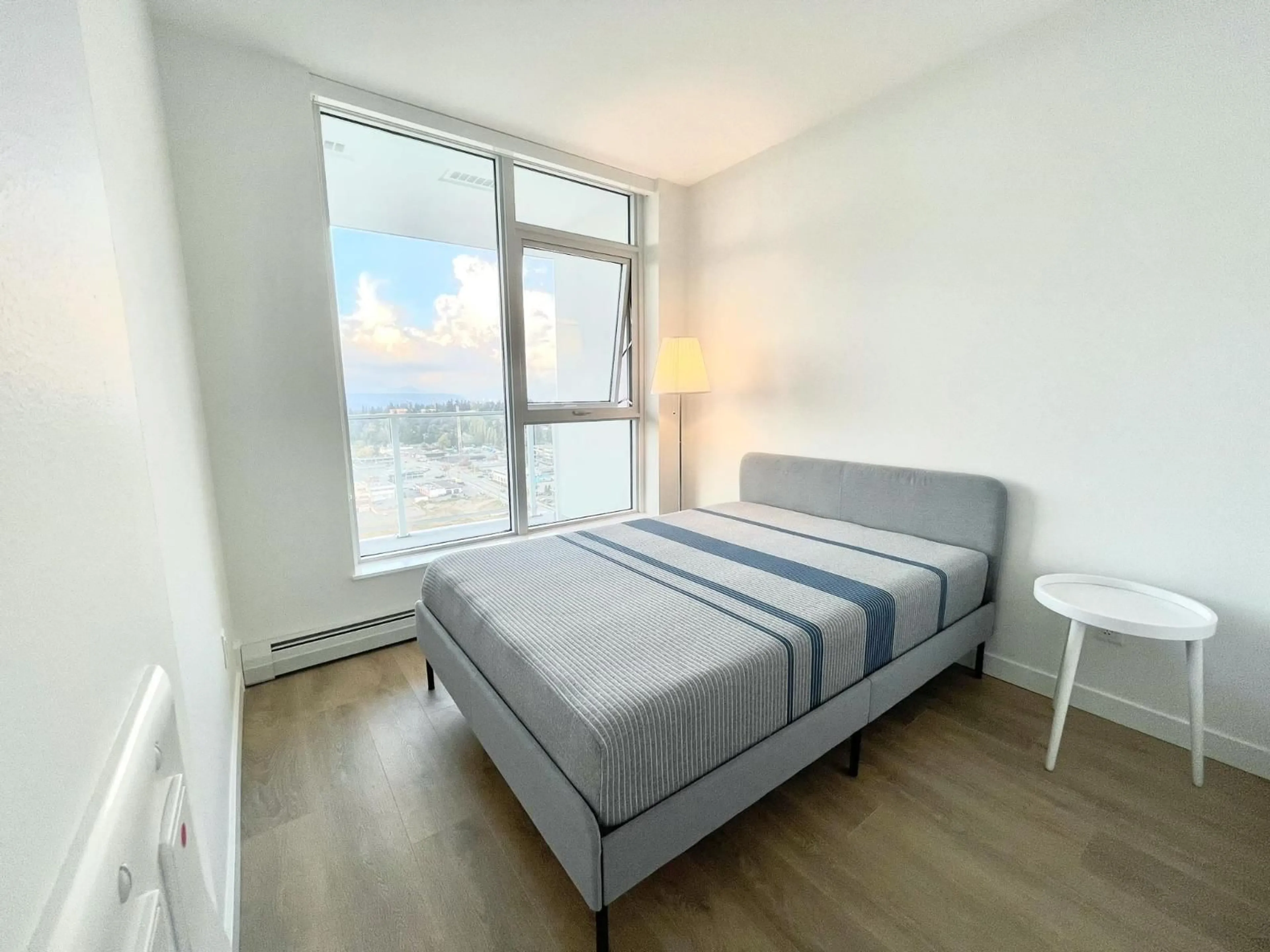 Bedroom with bed, unknown for 2501 - 13685 102 AVENUE, Surrey British Columbia V3T1N7