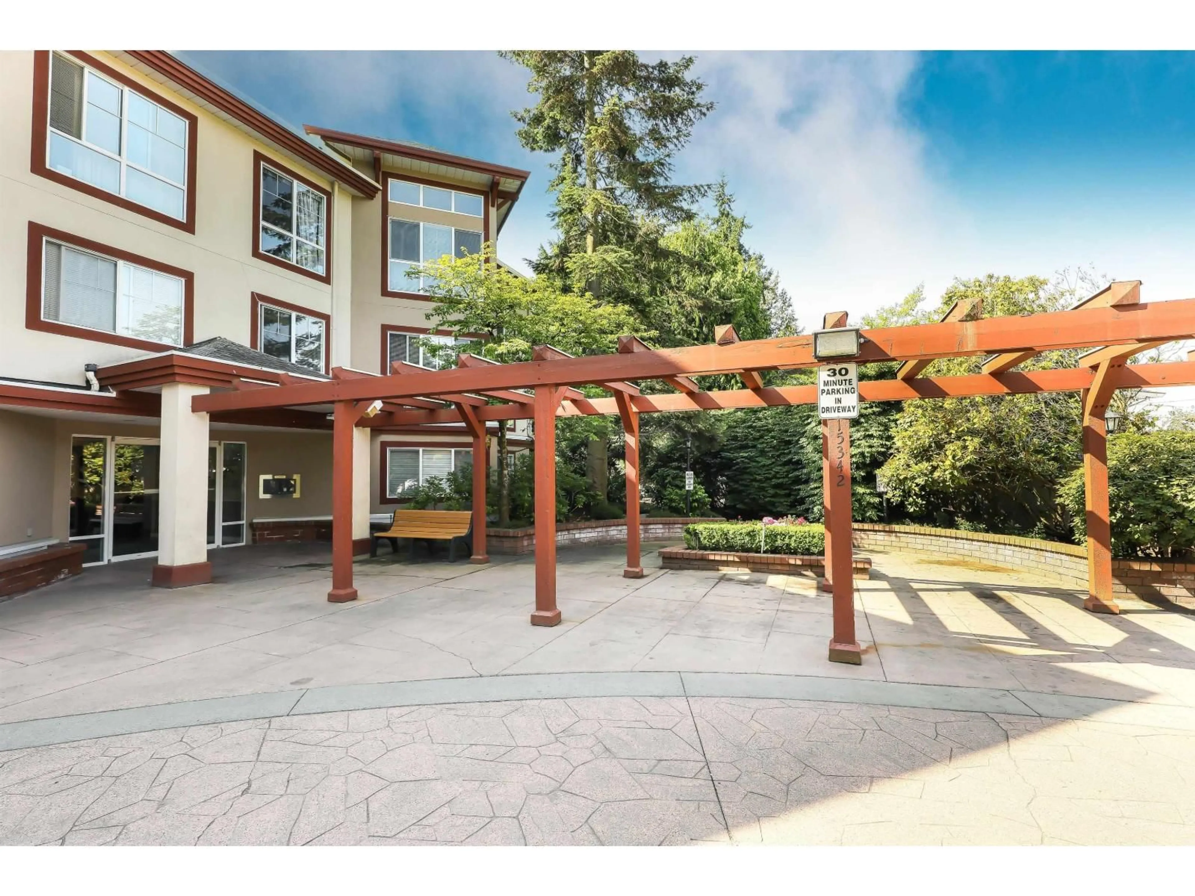 Patio, unknown for 302 - 15342 20TH AVENUE, Surrey British Columbia V4A2A3