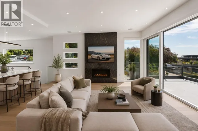 1202 DUCHESS AVENUE, West Vancouver 4