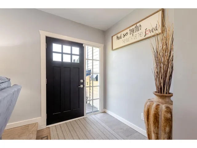 17081 60A AVENUE, Surrey 5