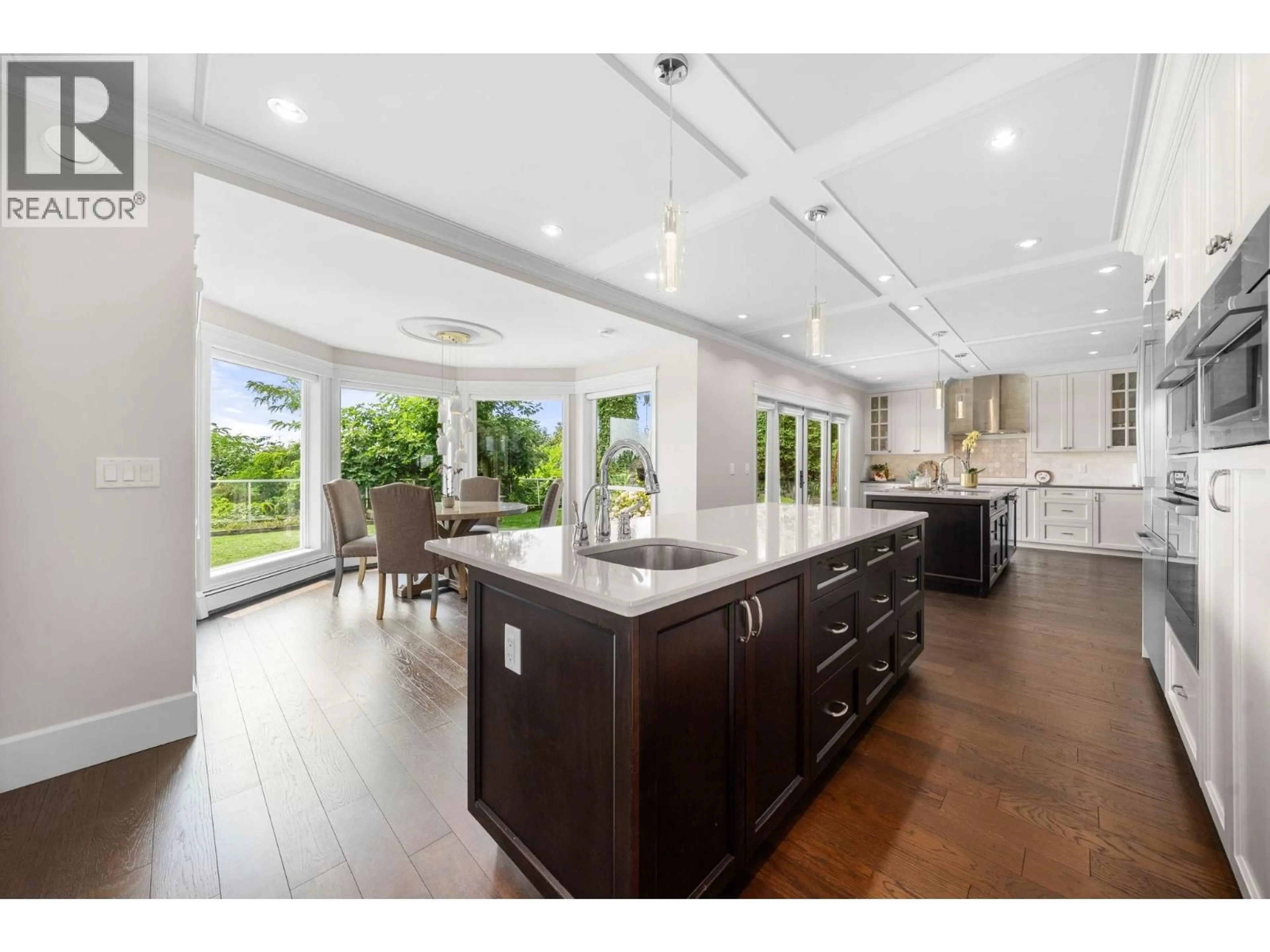 Open concept kitchen, unknown for 1259 KEITH ROAD, North Vancouver British Columbia V7P1Y9