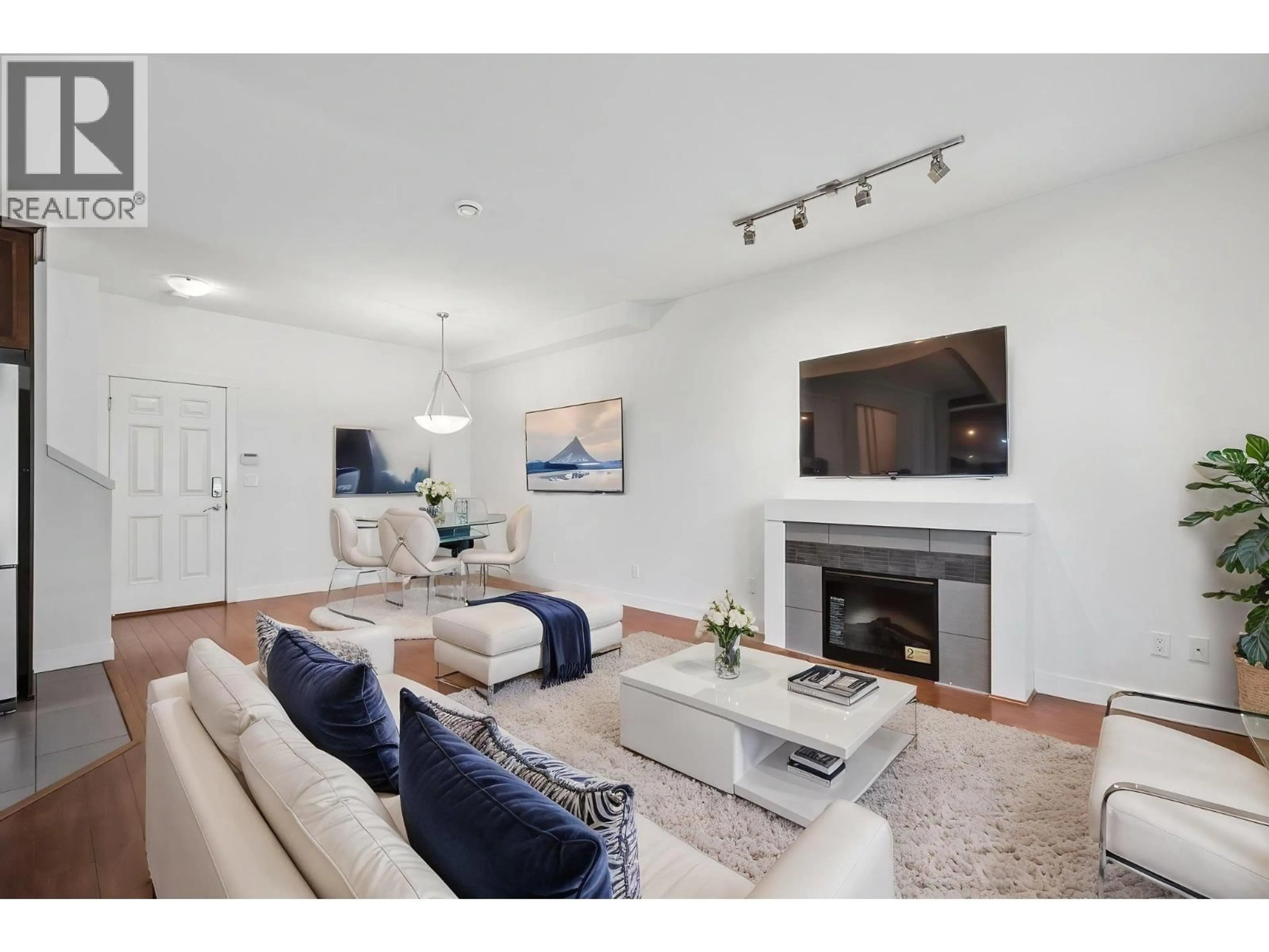 Living room with furniture, unknown for 15 - 9699 SILLS AVENUE, Richmond British Columbia V6Y0C8