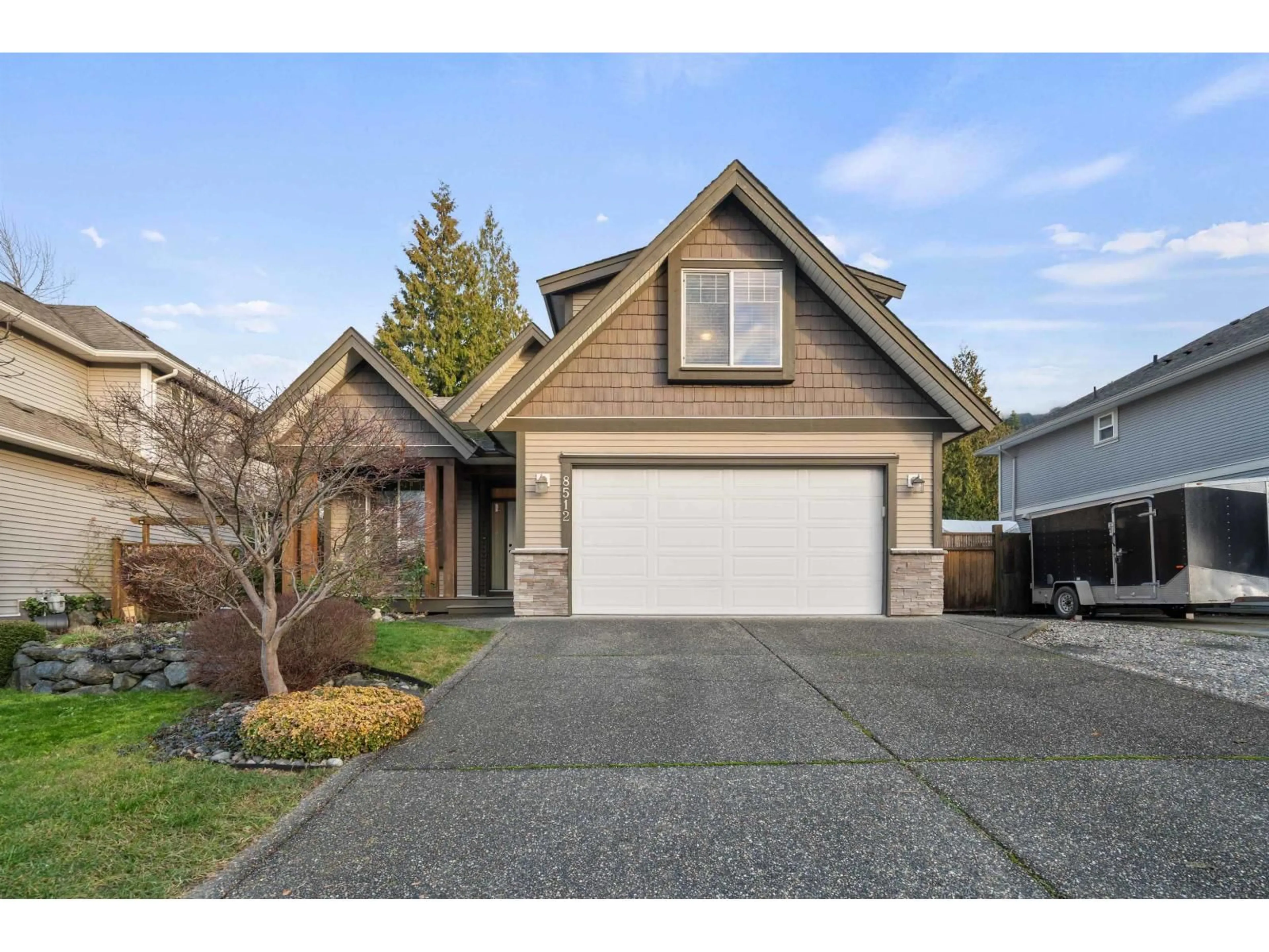 Home with vinyl exterior material, street for 8512 BRADSHAW PLACE, Chilliwack British Columbia V4Z0A7