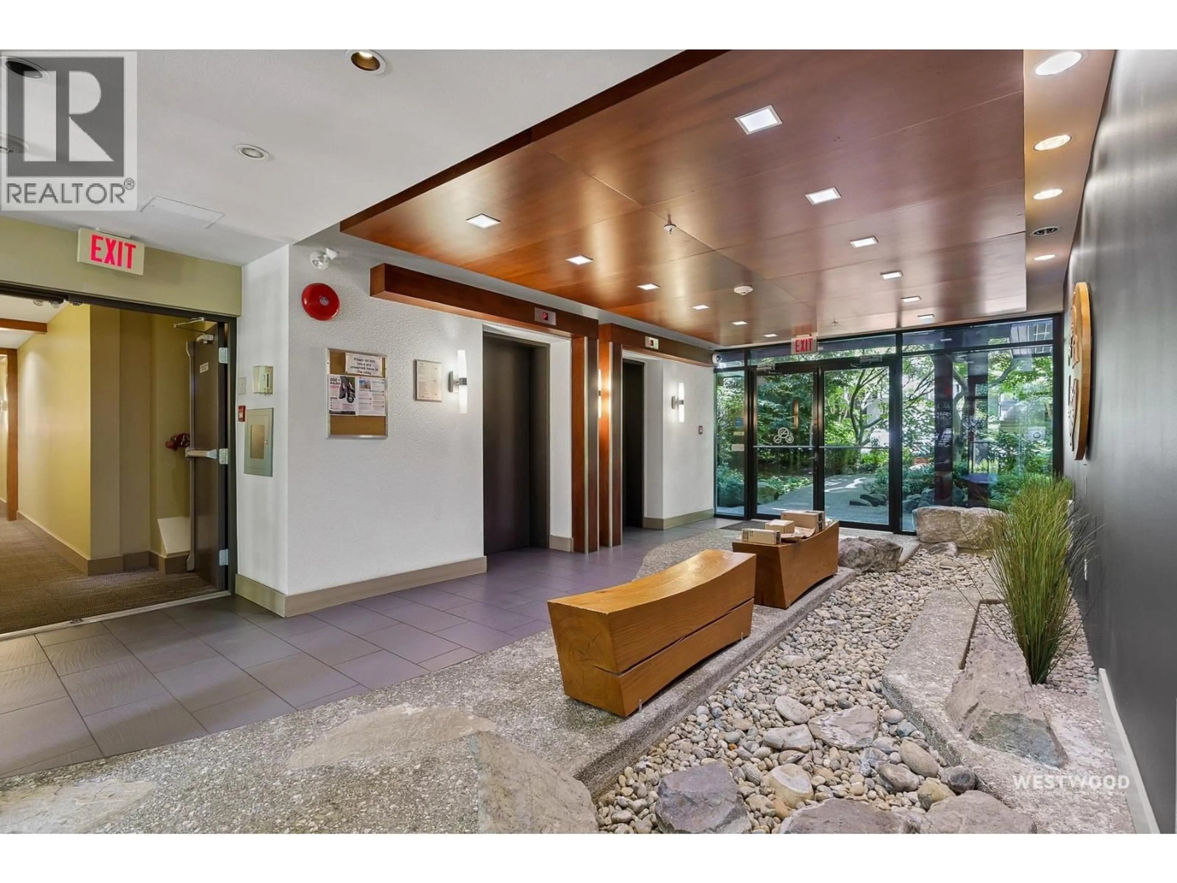 Indoor foyer for 107 - 6328 LARKIN DRIVE, Vancouver British Columbia V6T2K2