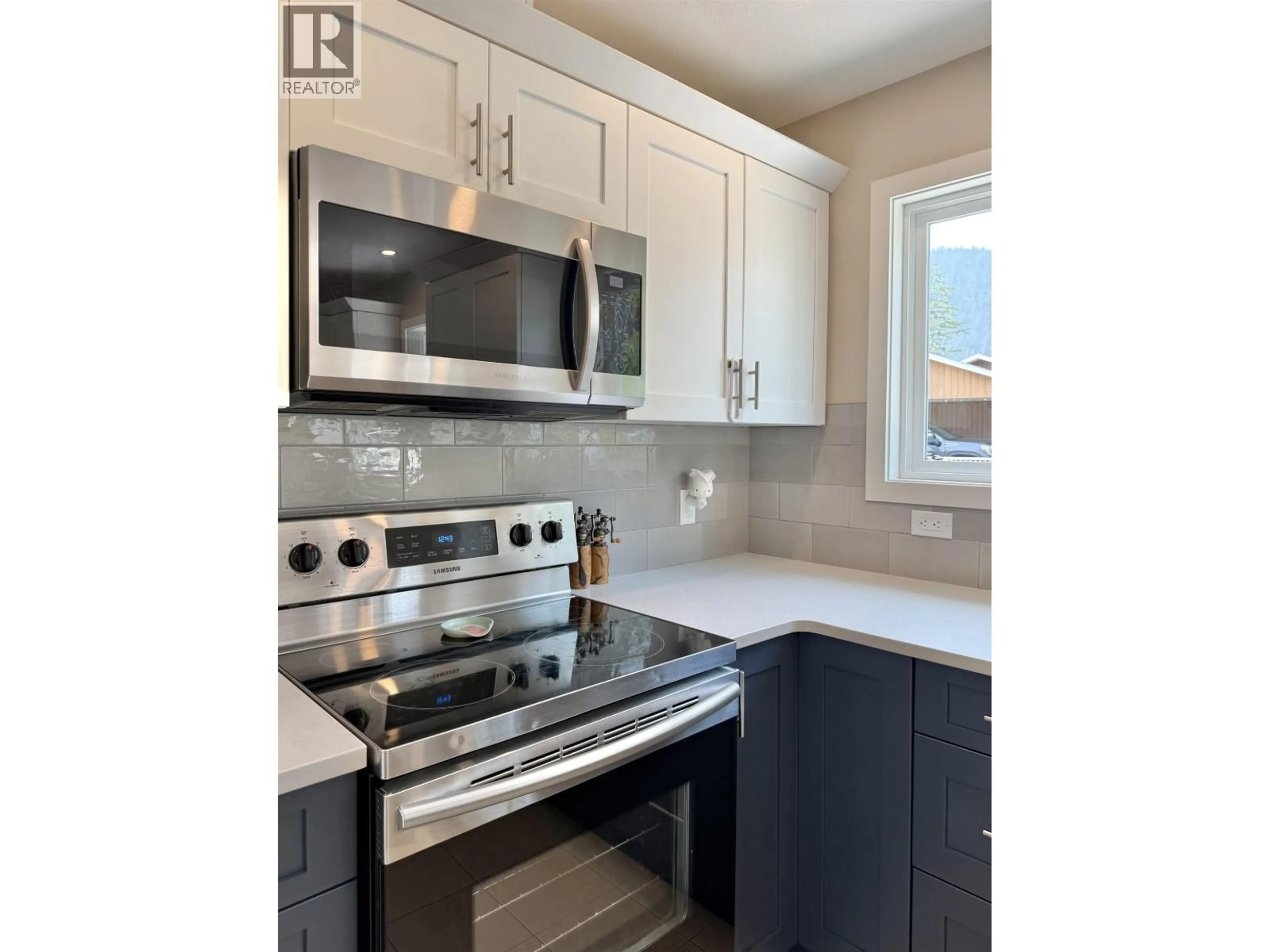 Standard kitchen, unknown for 2116 LAKESIDE DRIVE, Williams Lake British Columbia V2G5G4