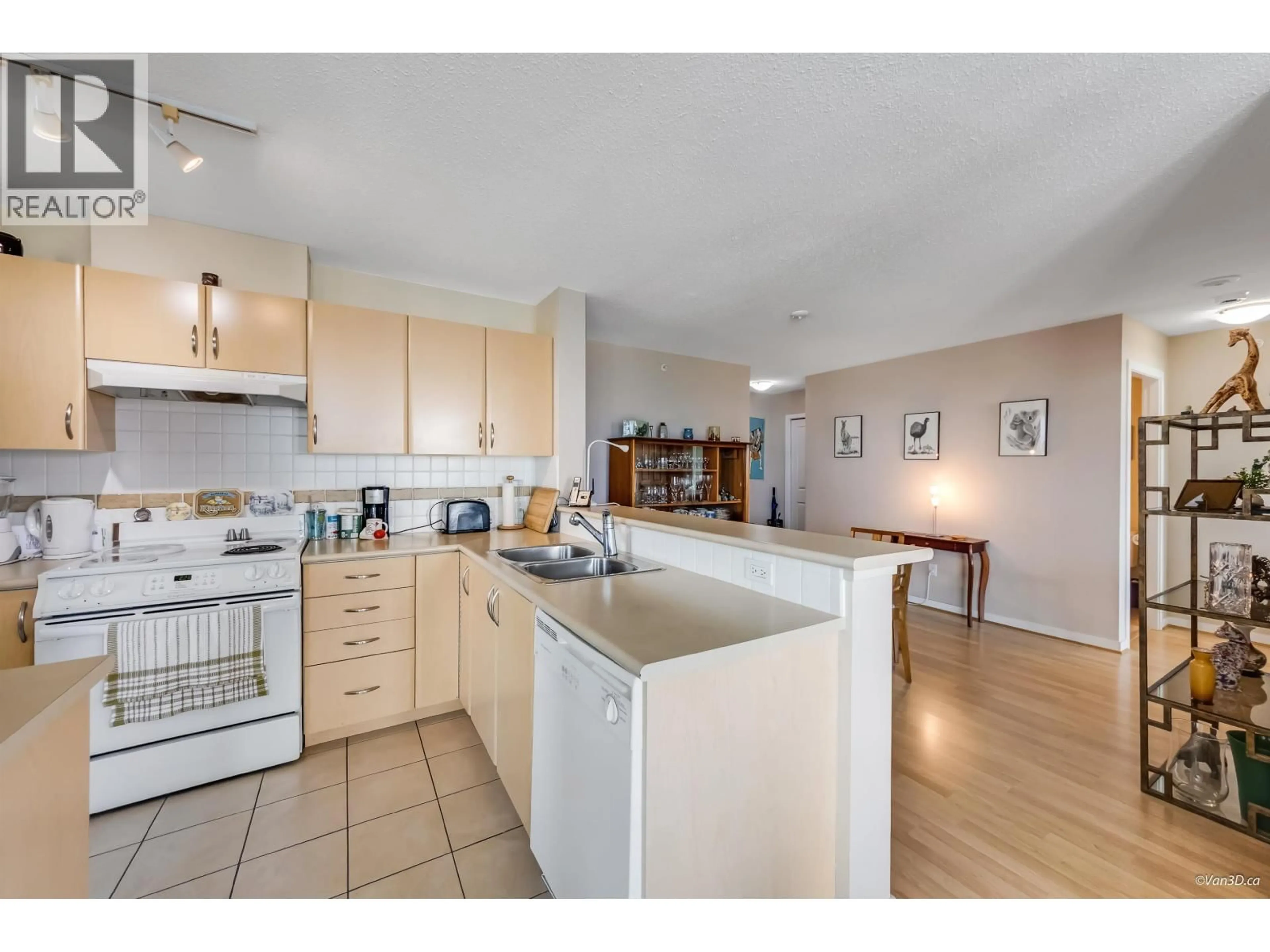 Open concept kitchen, unknown for 1501 - 6659 SOUTHOAKS CRESCENT, Burnaby British Columbia V5E4M9