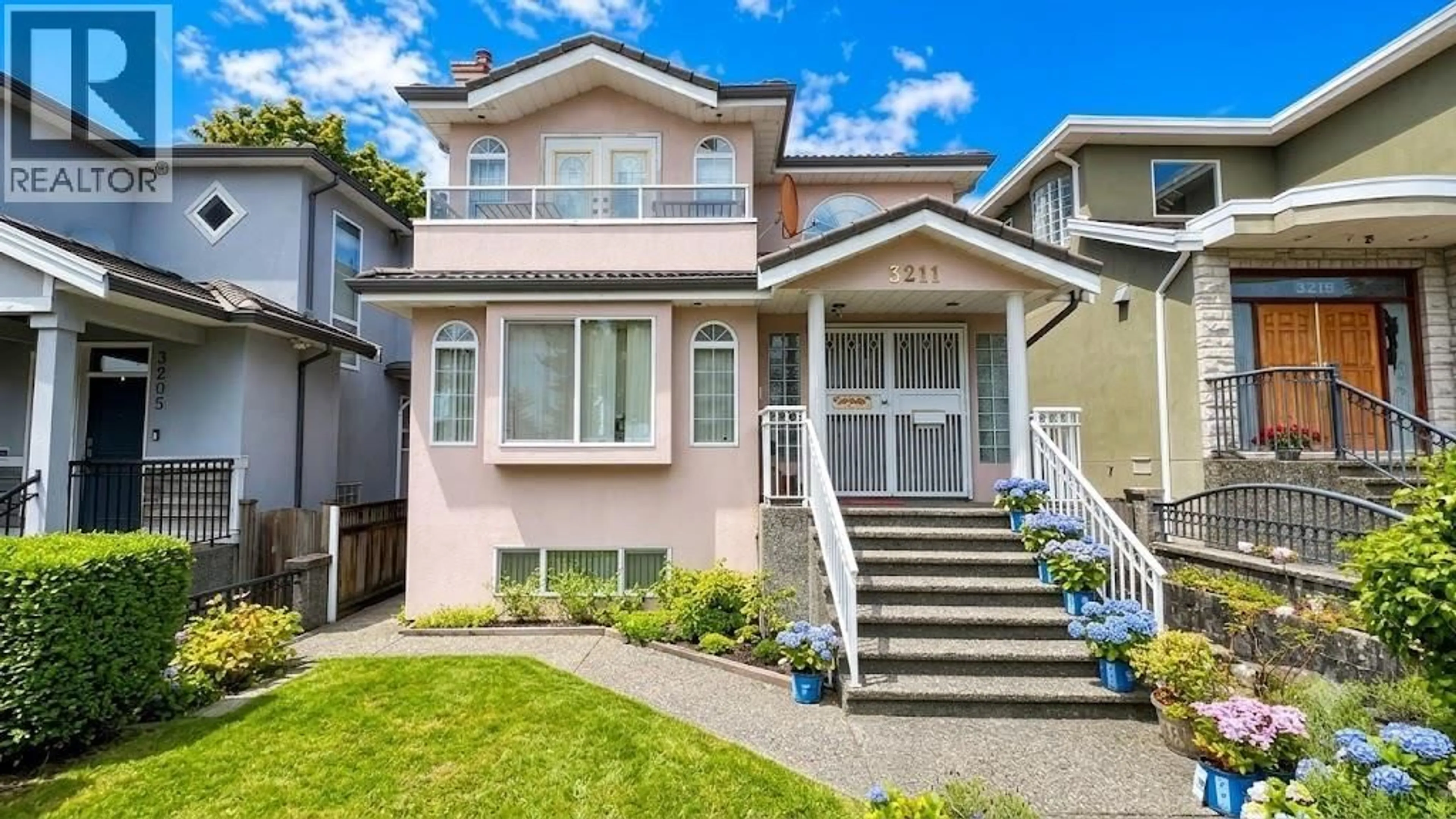 Home with vinyl exterior material, street for 3211 QUEENS AVENUE, Vancouver British Columbia V5R4T7
