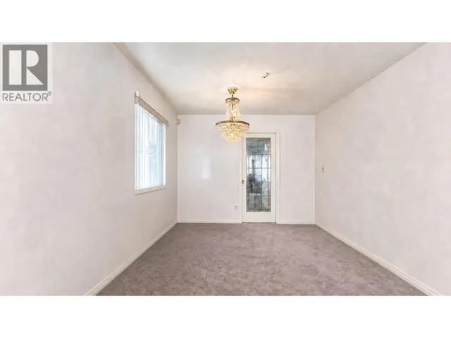 3211 QUEENS AVENUE, Vancouver 3