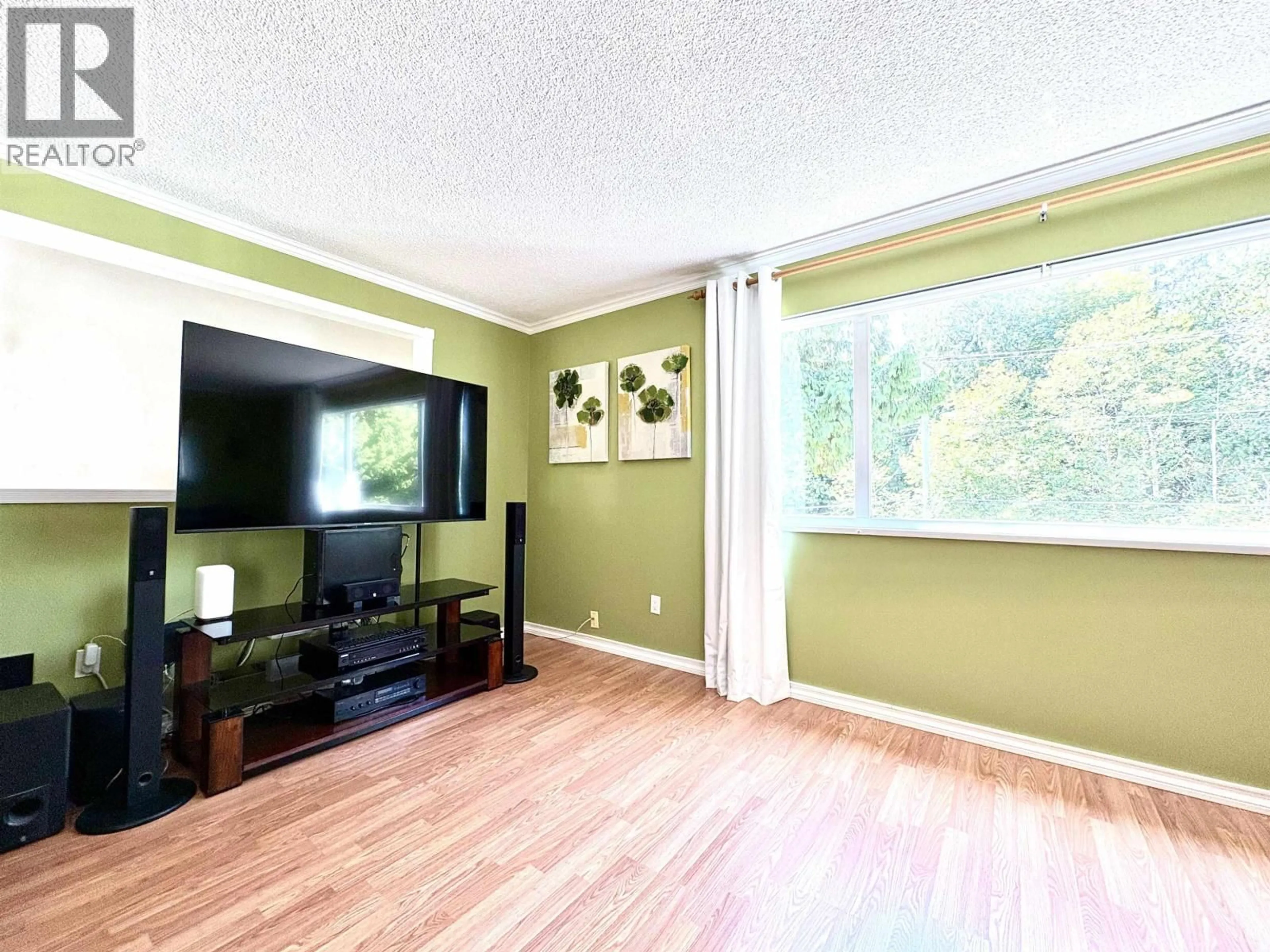 Living room with furniture, wood/laminate floor for A - 1570 SHAUGHNESSY STREET, Port Coquitlam British Columbia V3C6M4