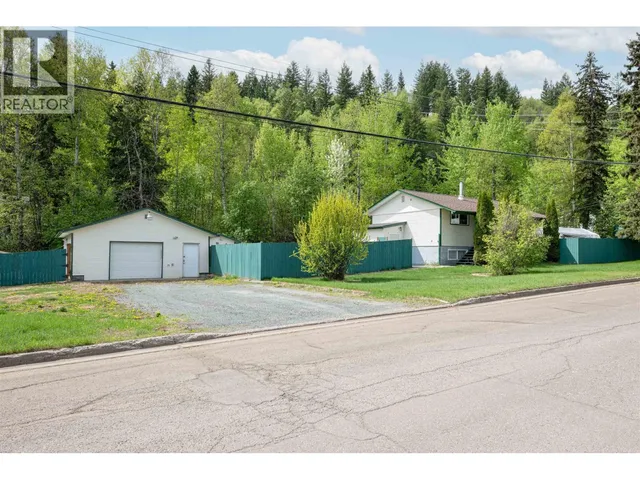 2761 PETERSEN ROAD, Prince George 2