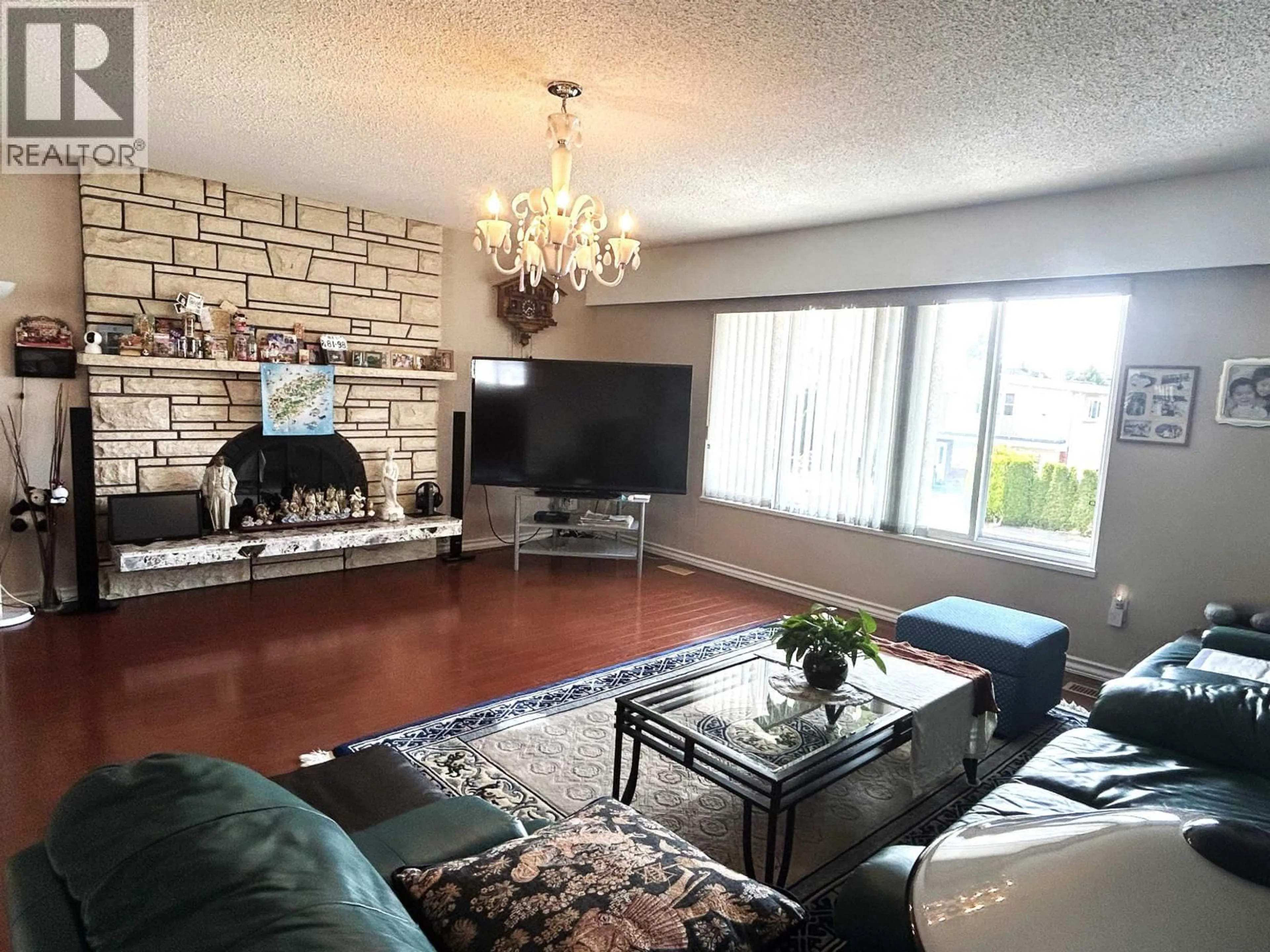 Living room with furniture, unknown for 6220 SPENDER DRIVE, Richmond British Columbia V7E4C2