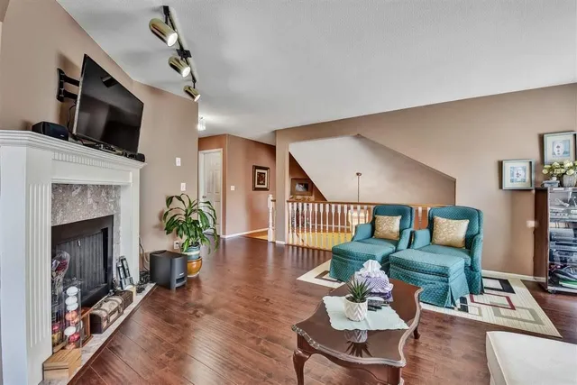 9256 152 STREET, Surrey 5