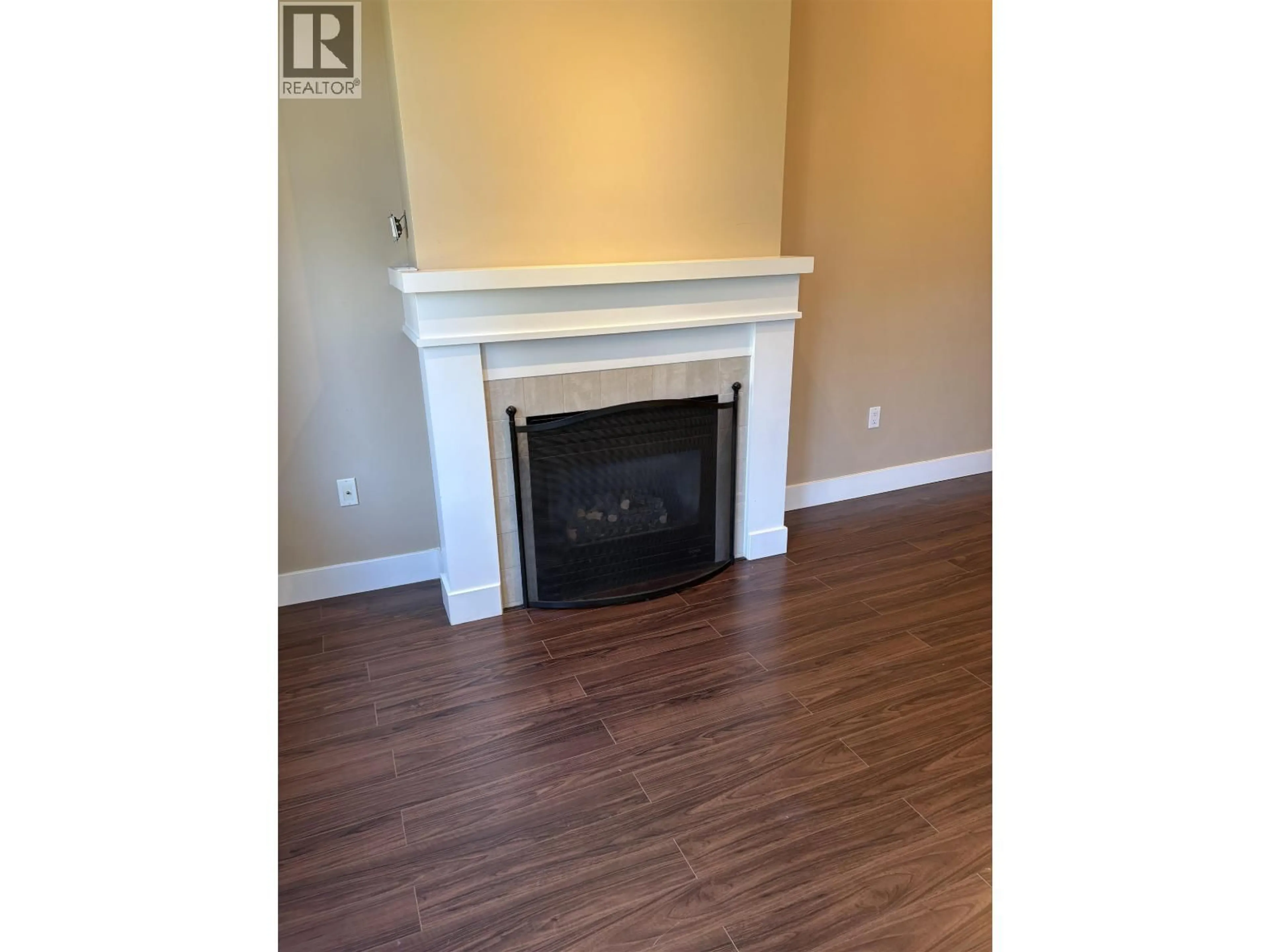 A pic of a room for 305 - 4885 VALLEY DRIVE, Vancouver British Columbia V6J5M7