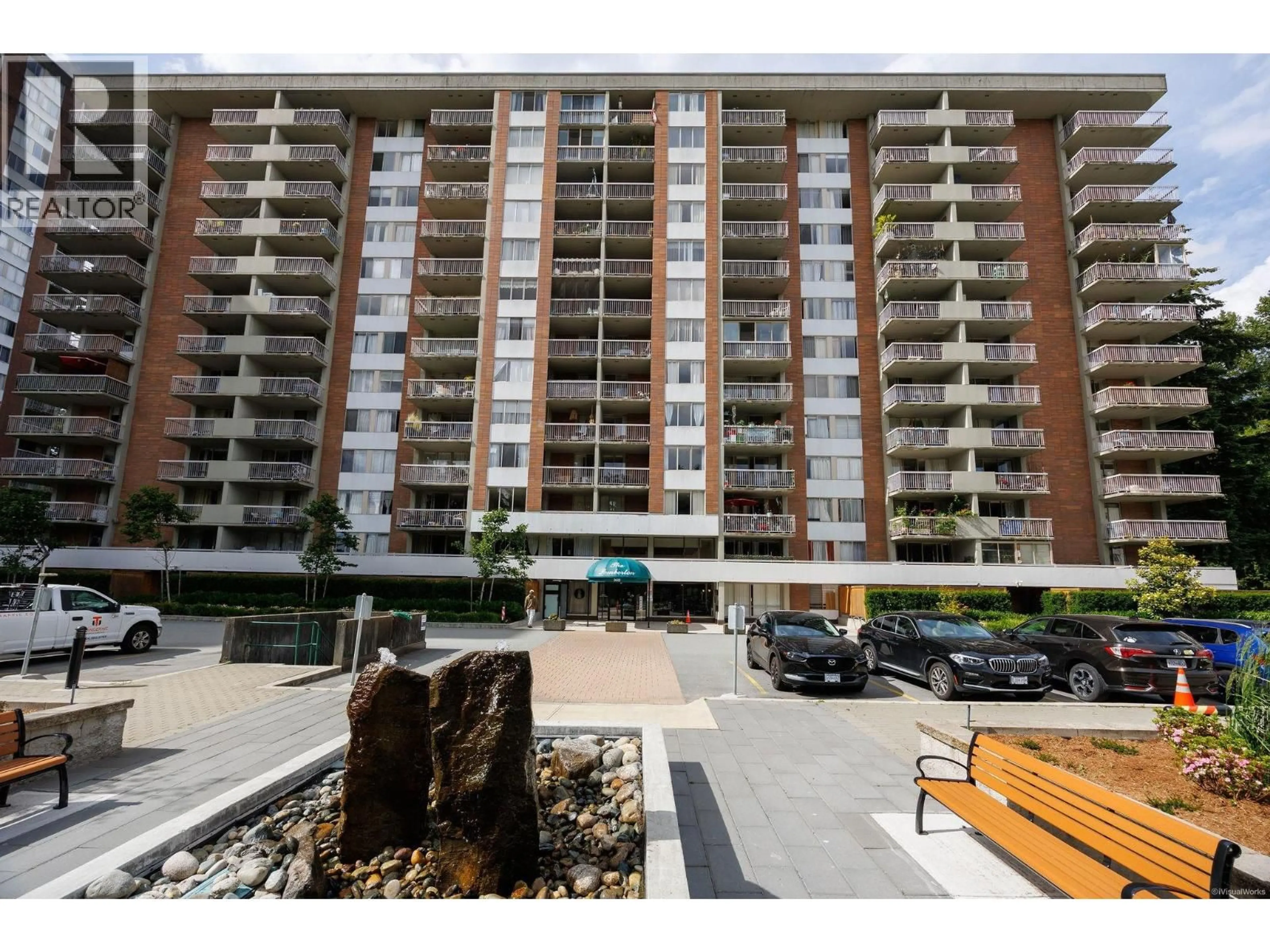 Patio, street for 1001 - 2012 FULLERTON AVENUE, North Vancouver British Columbia V7P3E3