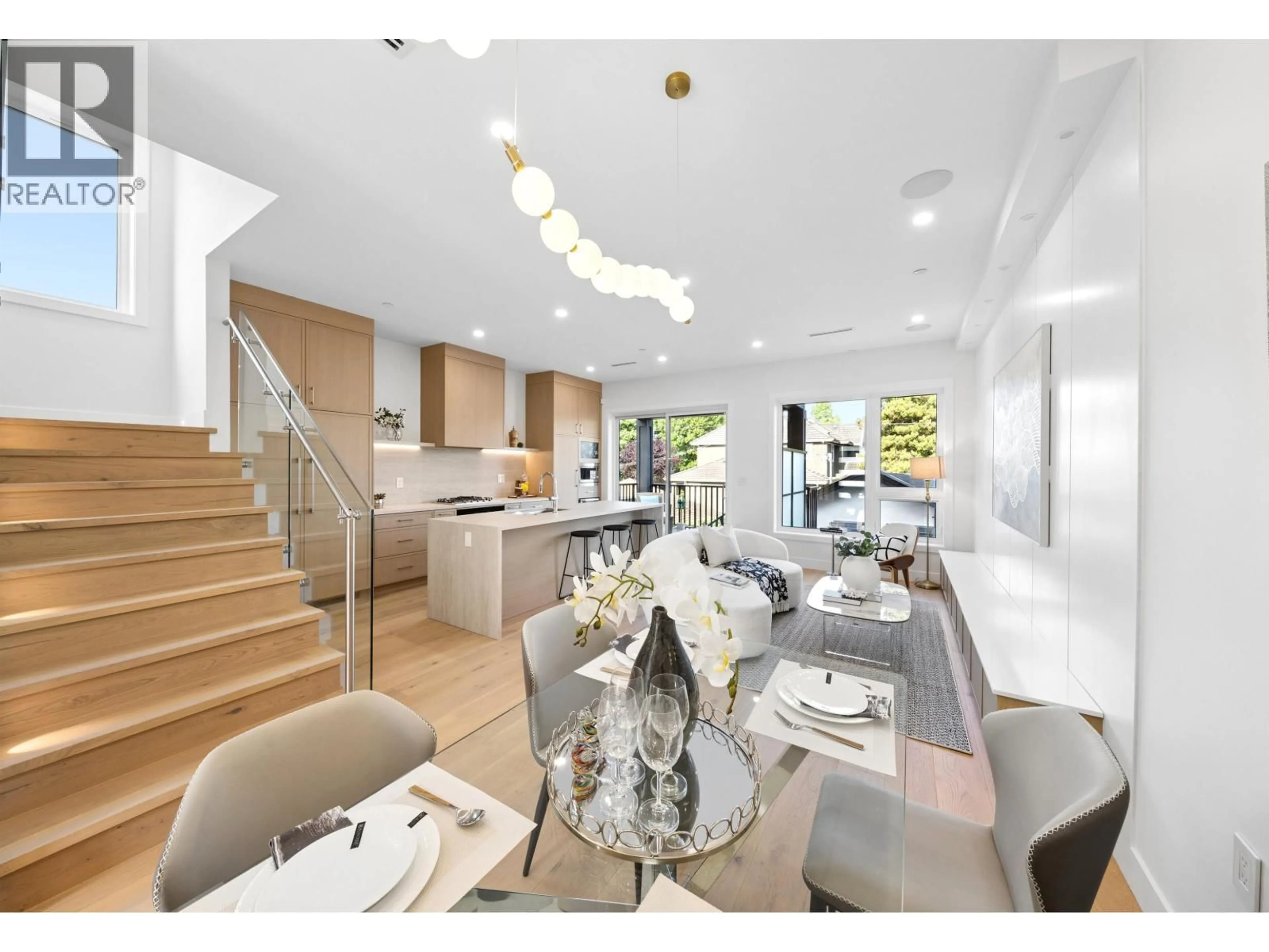Unknown for 3471 ARBUTUS STREET, Vancouver British Columbia V6J3Z5