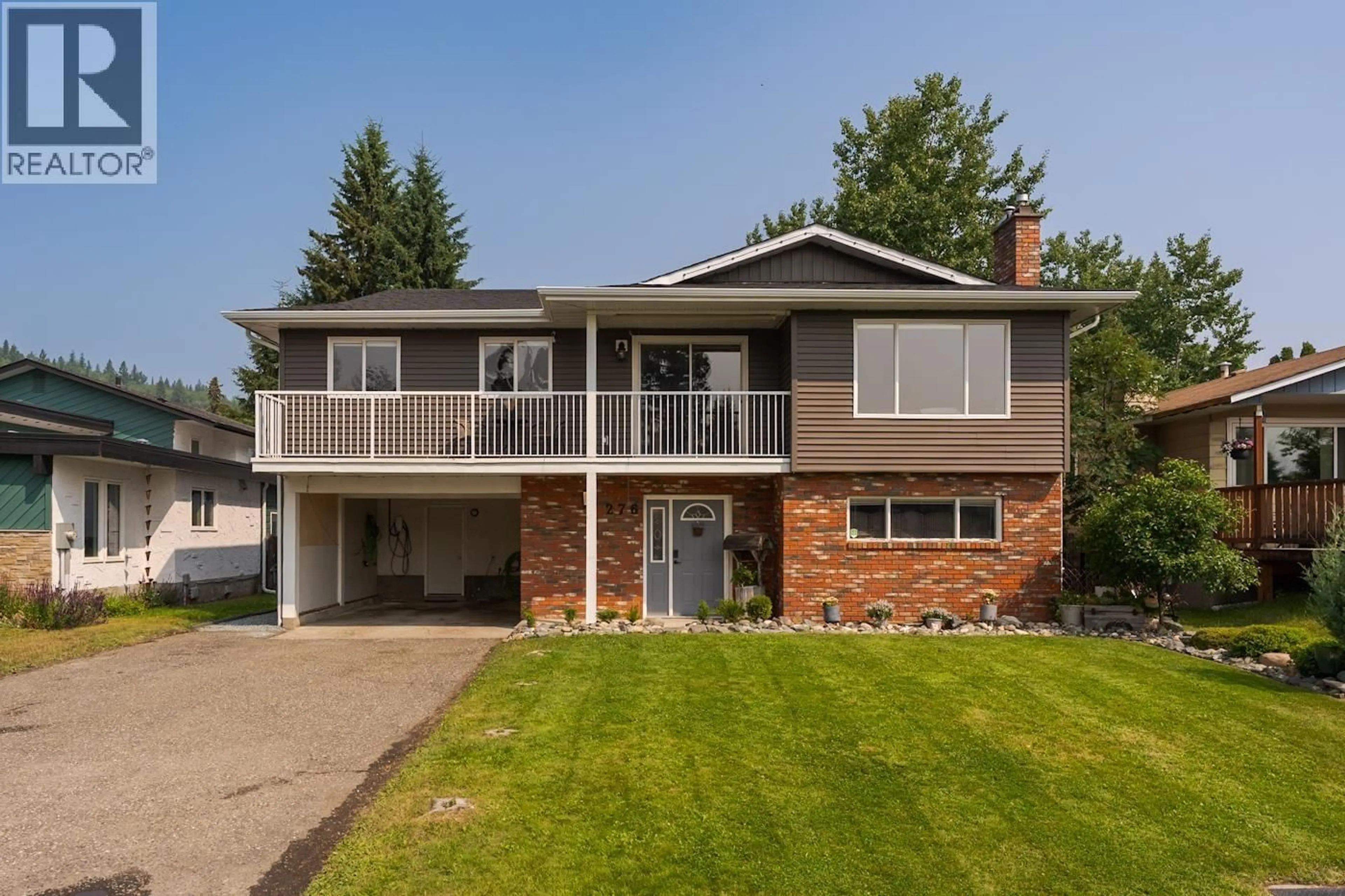 Home with vinyl exterior material, street for 276 MORAN CRESCENT, Prince George British Columbia V2M6N3