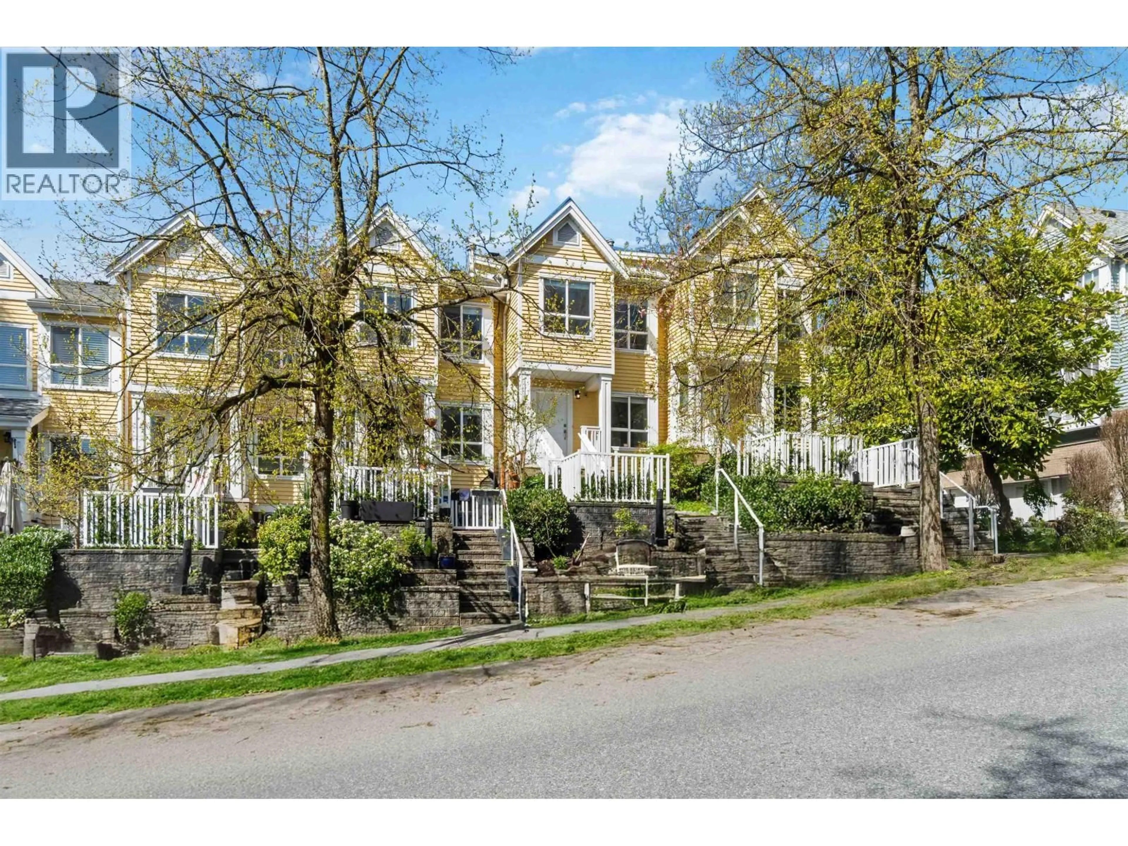 Unknown for 8433 JELLICOE STREET, Vancouver British Columbia V5S2J4