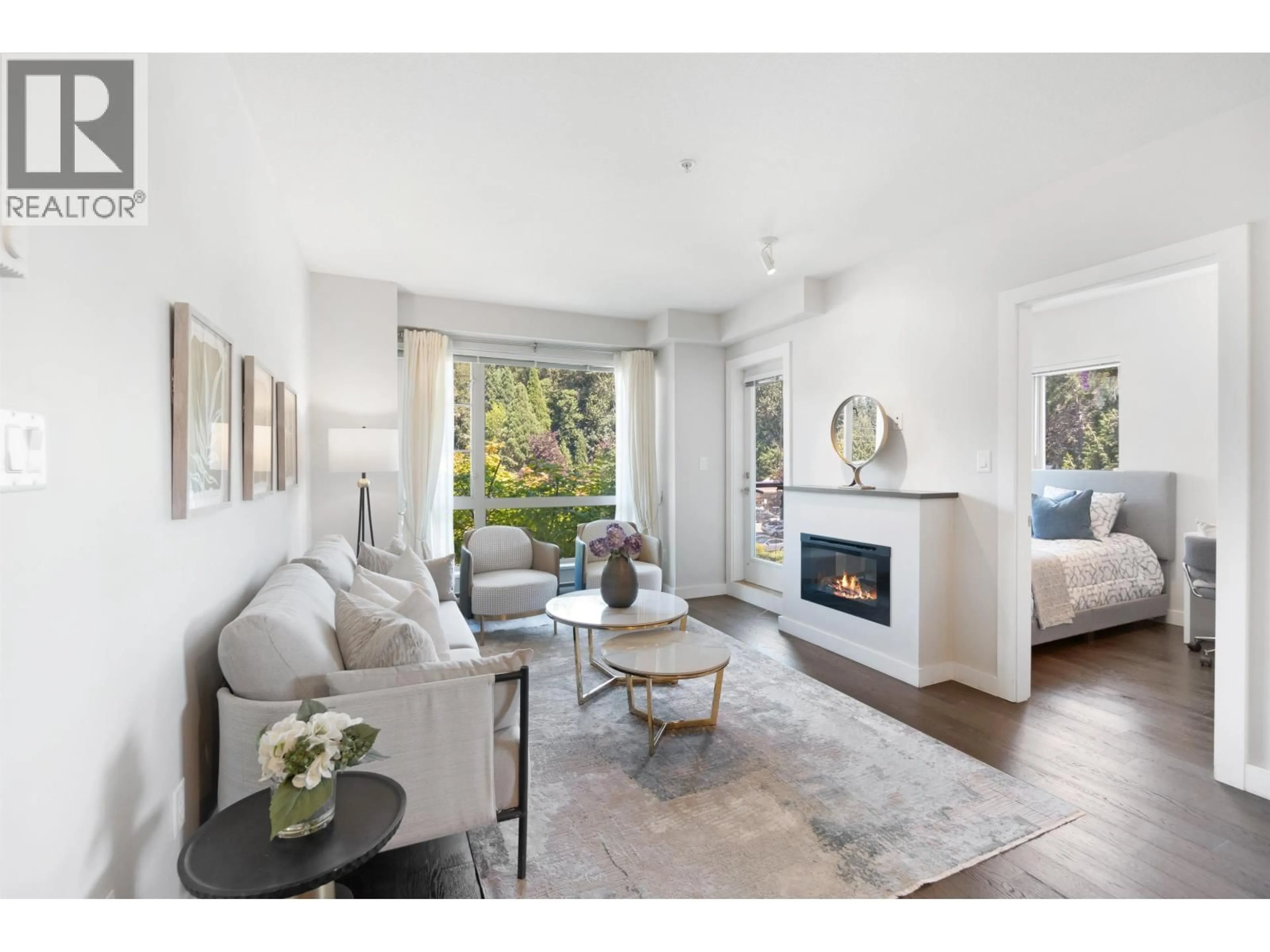 Living room with furniture, unknown for 319 - 1330 MARINE DRIVE, North Vancouver British Columbia V7P1T4