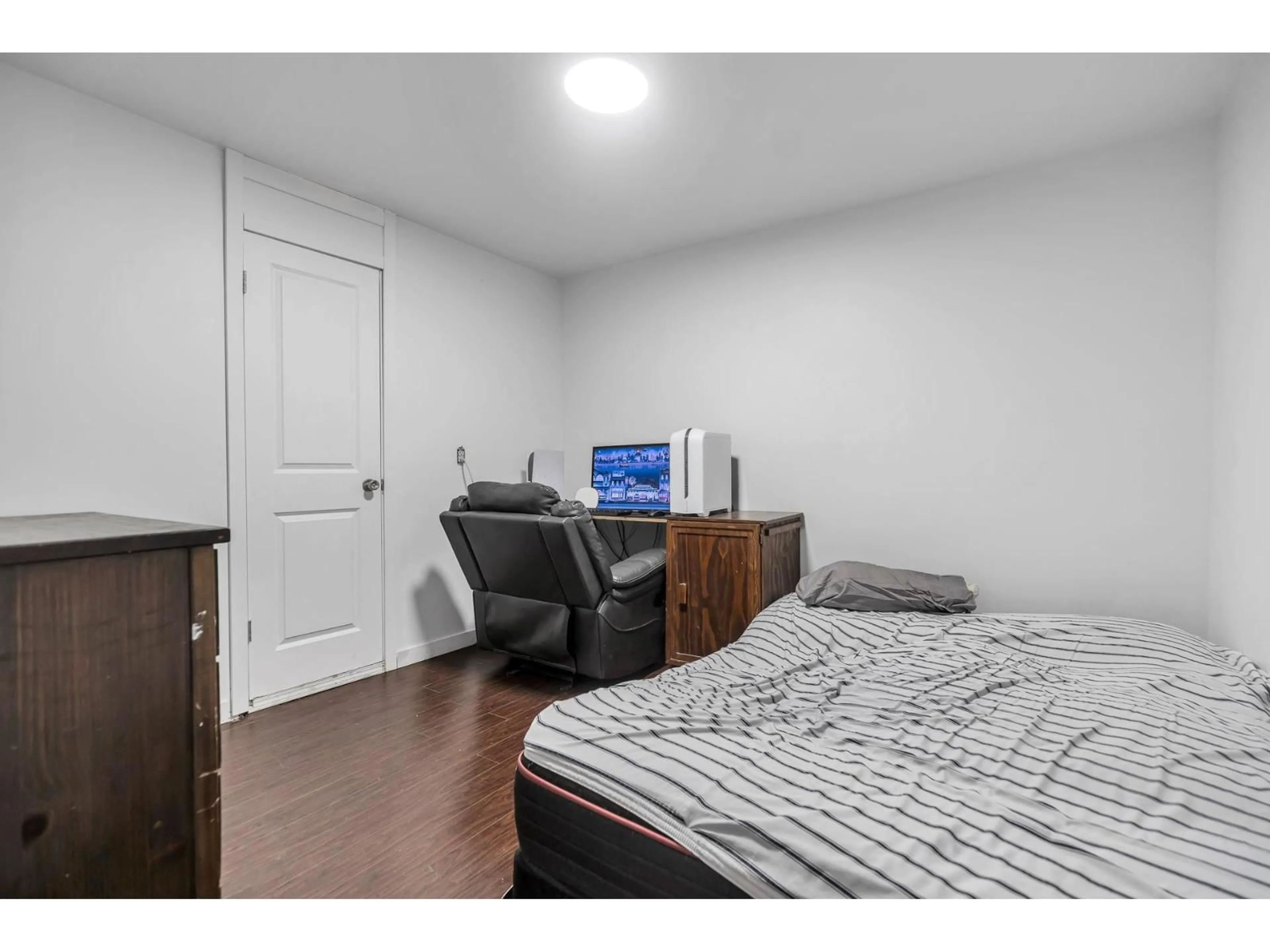 A pic of a room for 32670 AVALON CRESCENT, Abbotsford British Columbia V2T3S6